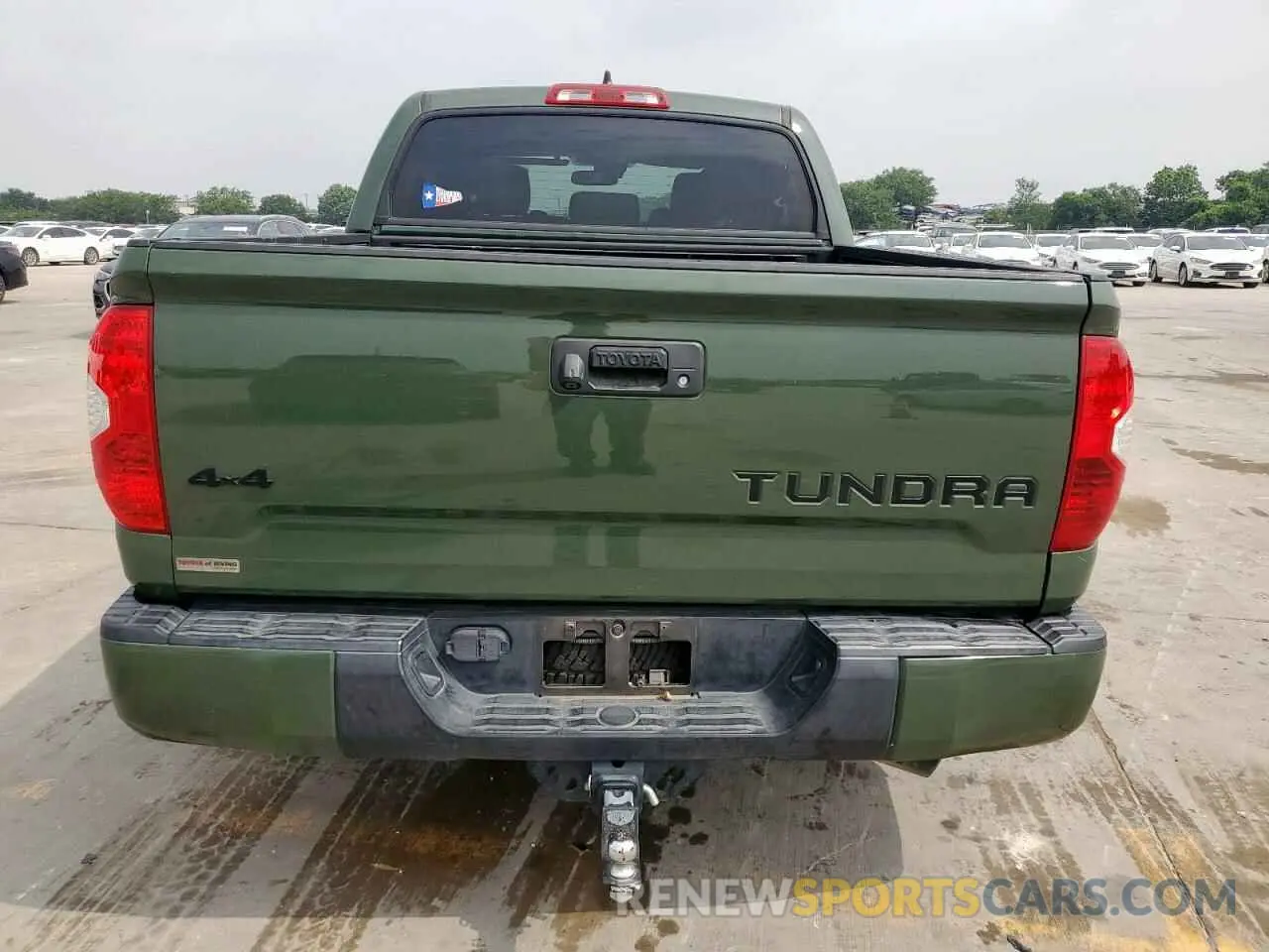 6 Photograph of a damaged car 5TFDY5F10LX884640 TOYOTA TUNDRA 2020