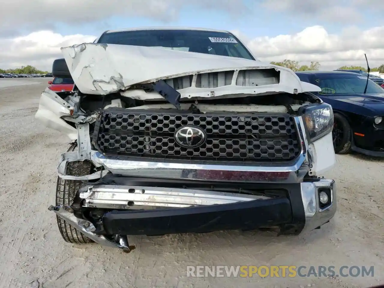 5 Photograph of a damaged car 5TFDY5F10LX888140 TOYOTA TUNDRA 2020