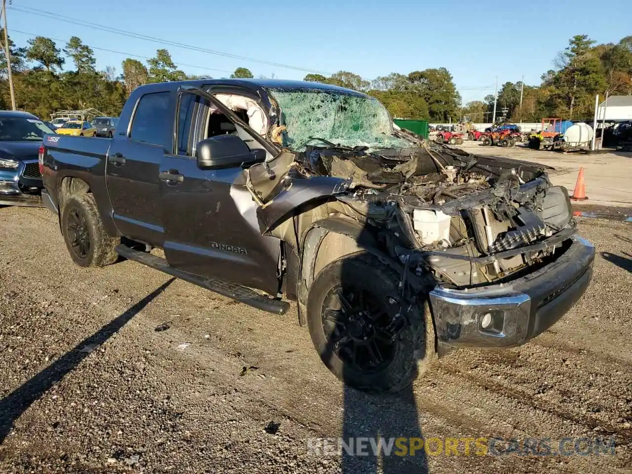 4 Photograph of a damaged car 5TFDY5F10LX888977 TOYOTA TUNDRA 2020