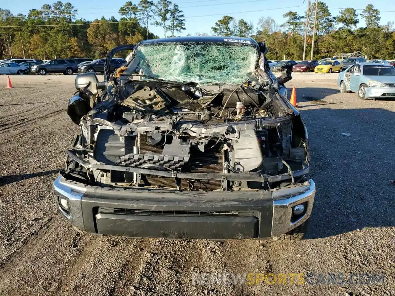 5 Photograph of a damaged car 5TFDY5F10LX888977 TOYOTA TUNDRA 2020