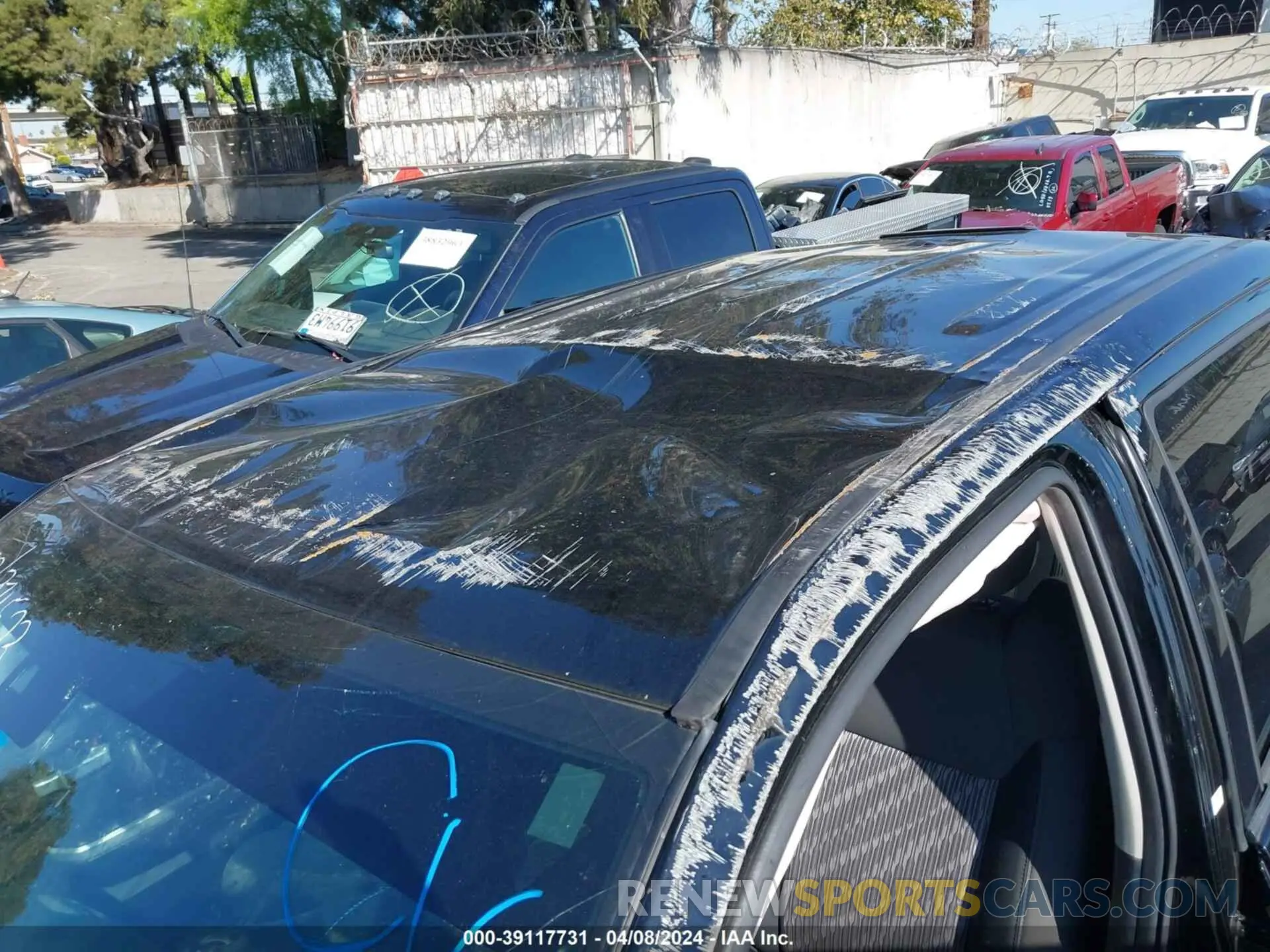 19 Photograph of a damaged car 5TFDY5F10LX896285 TOYOTA TUNDRA 2020