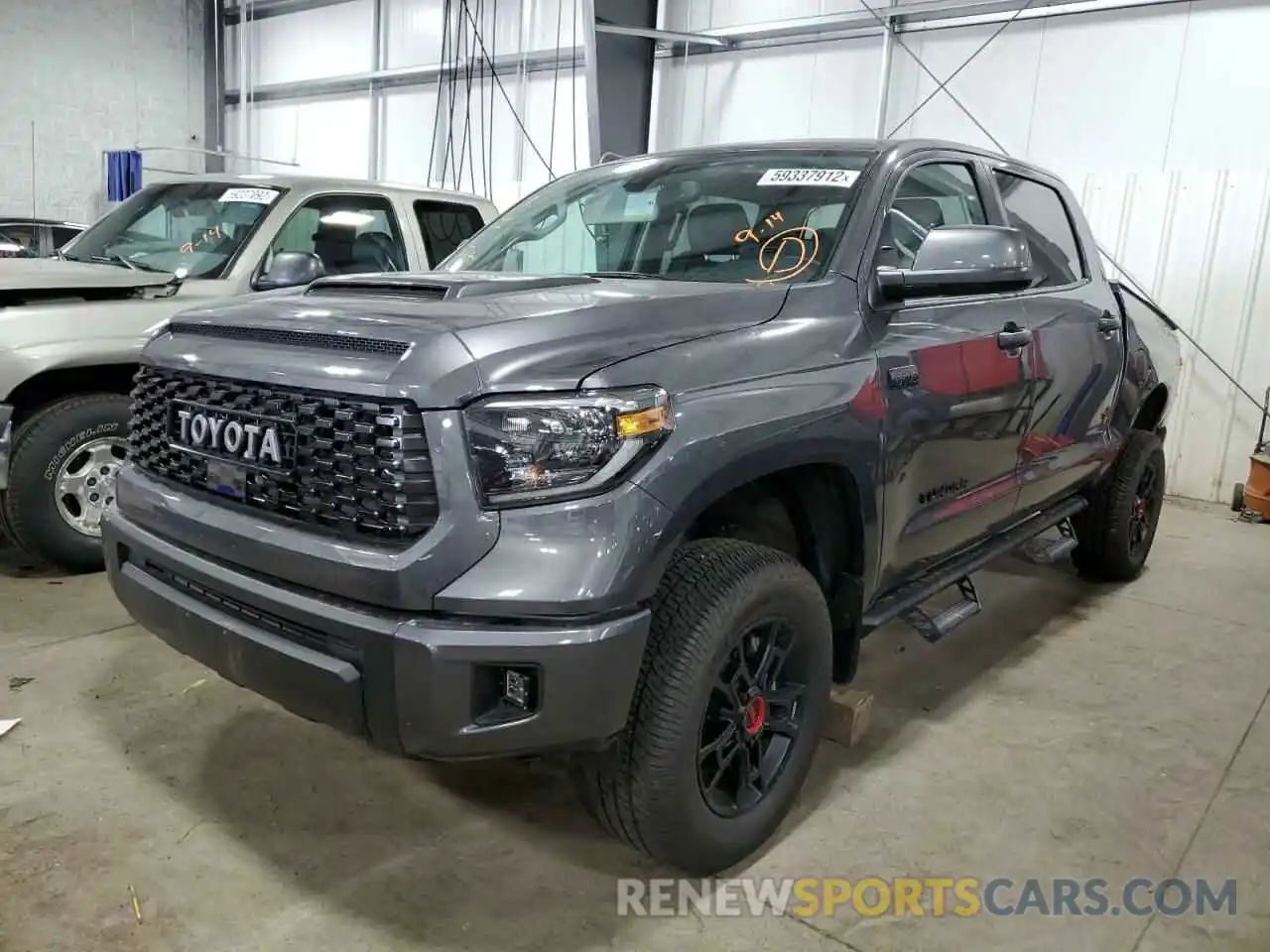 2 Photograph of a damaged car 5TFDY5F10LX901615 TOYOTA TUNDRA 2020