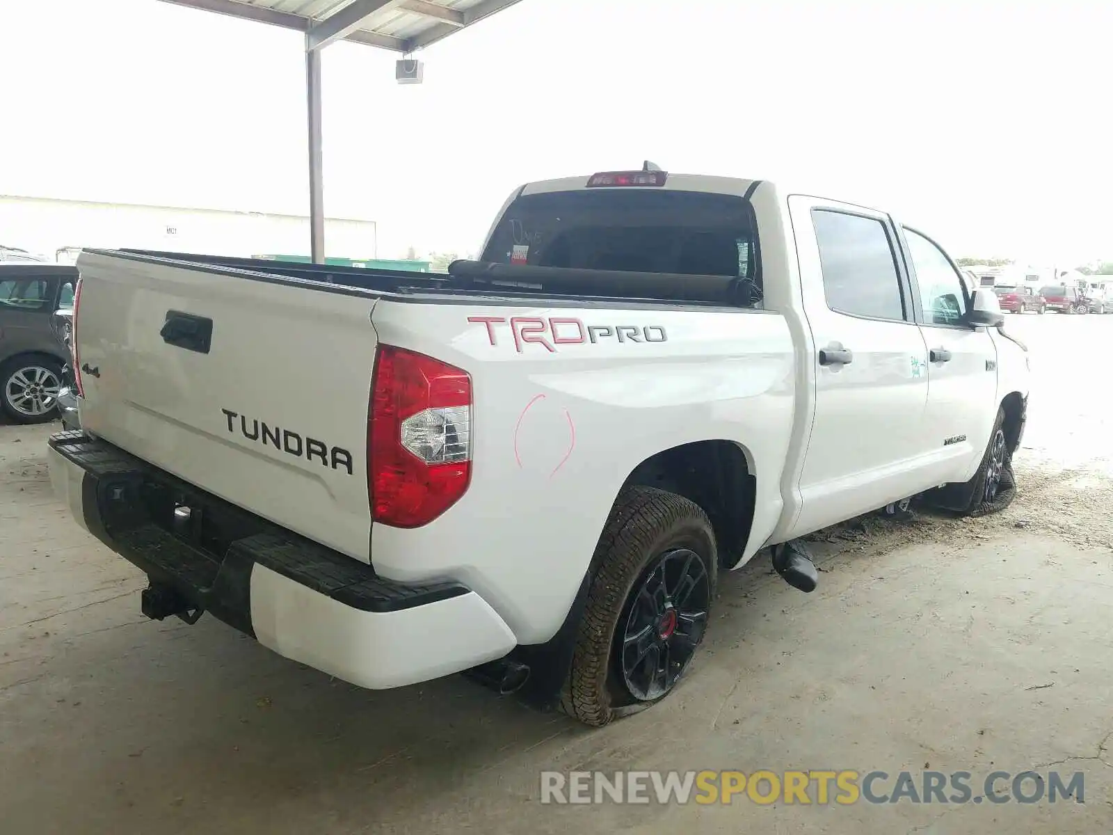 4 Photograph of a damaged car 5TFDY5F10LX904790 TOYOTA TUNDRA 2020