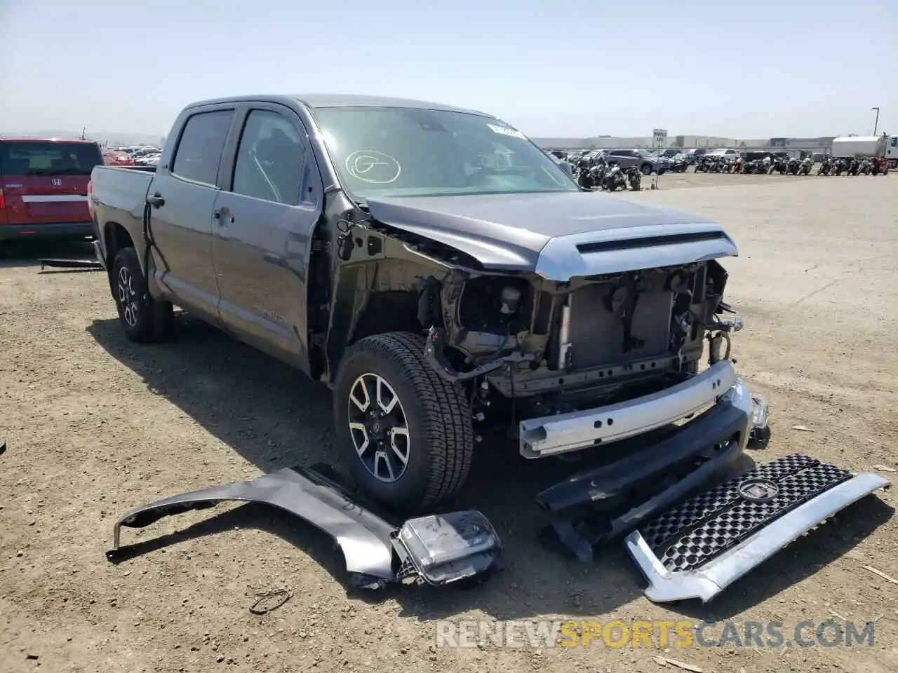 1 Photograph of a damaged car 5TFDY5F10LX910928 TOYOTA TUNDRA 2020