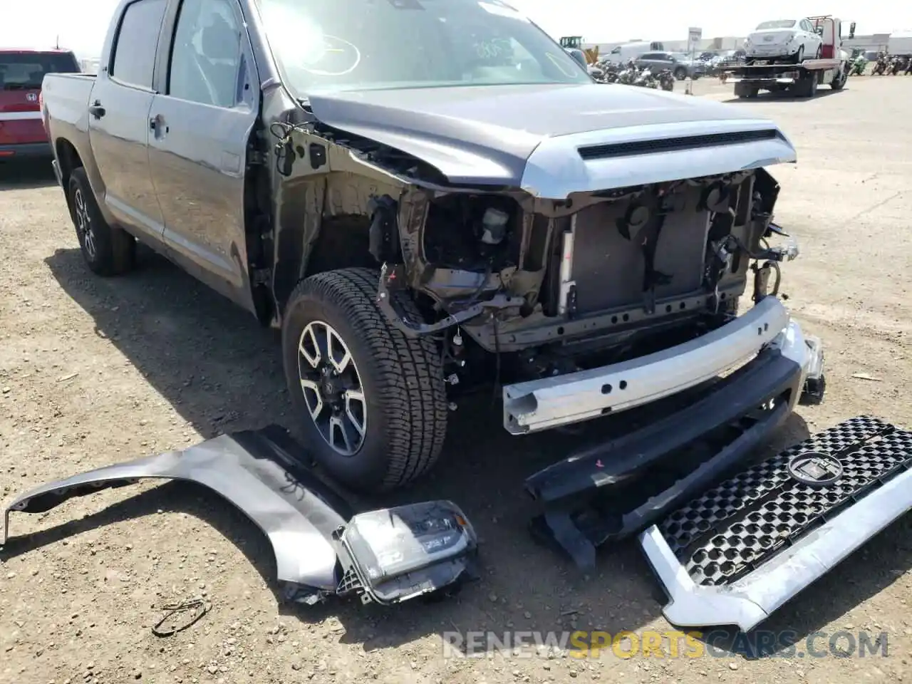 9 Photograph of a damaged car 5TFDY5F10LX910928 TOYOTA TUNDRA 2020