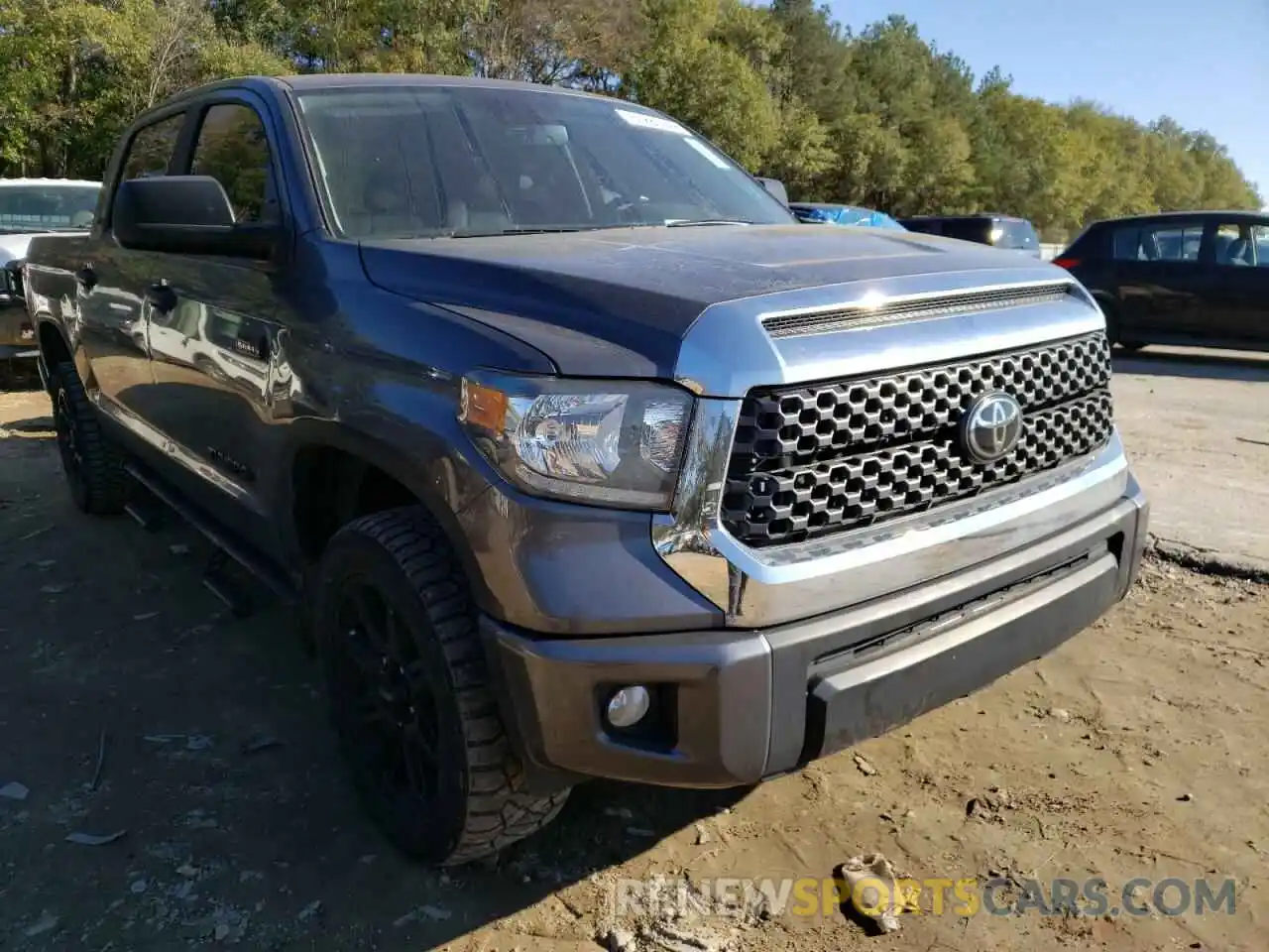 4 Photograph of a damaged car 5TFDY5F10LX934257 TOYOTA TUNDRA 2020