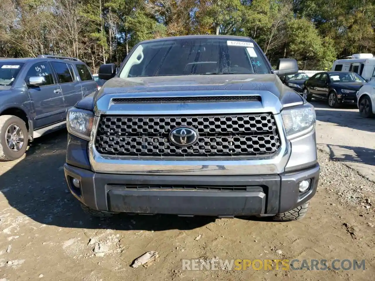 5 Photograph of a damaged car 5TFDY5F10LX934257 TOYOTA TUNDRA 2020