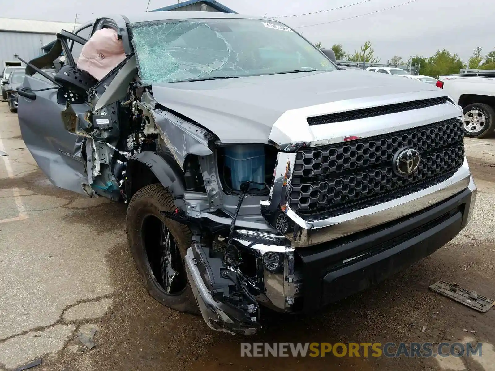 1 Photograph of a damaged car 5TFDY5F10LX935764 TOYOTA TUNDRA 2020