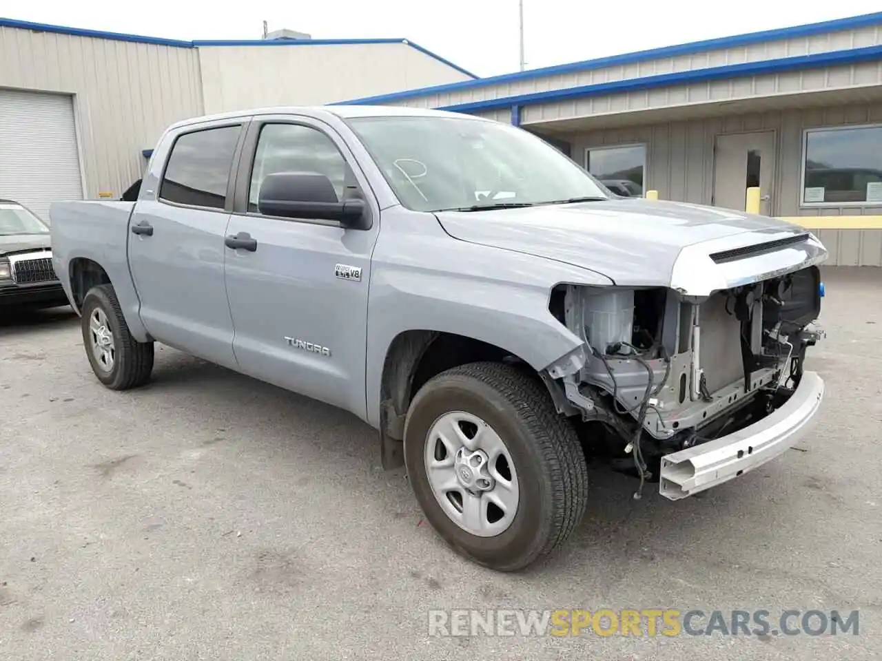 1 Photograph of a damaged car 5TFDY5F10LX951348 TOYOTA TUNDRA 2020