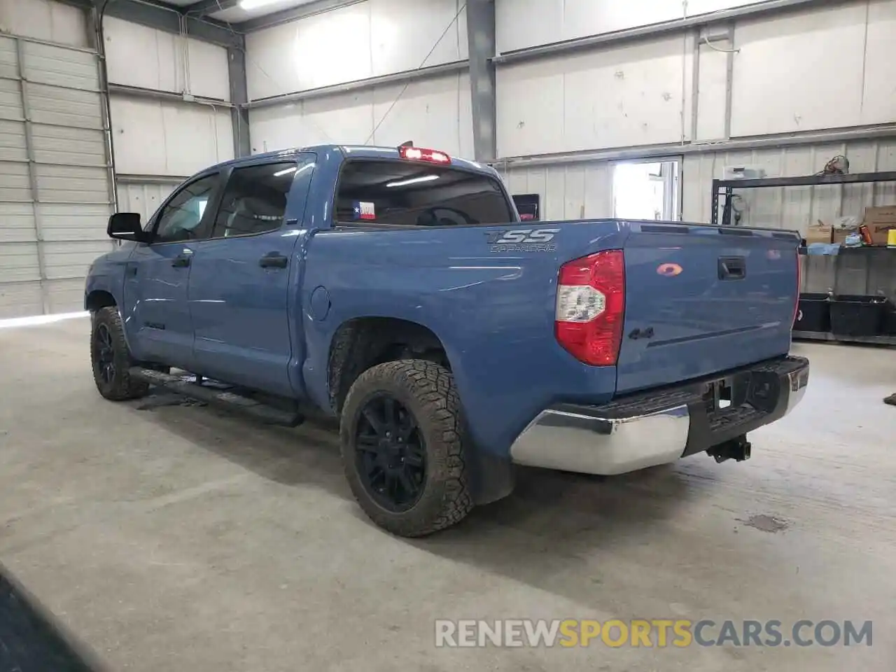 2 Photograph of a damaged car 5TFDY5F10LX952306 TOYOTA TUNDRA 2020