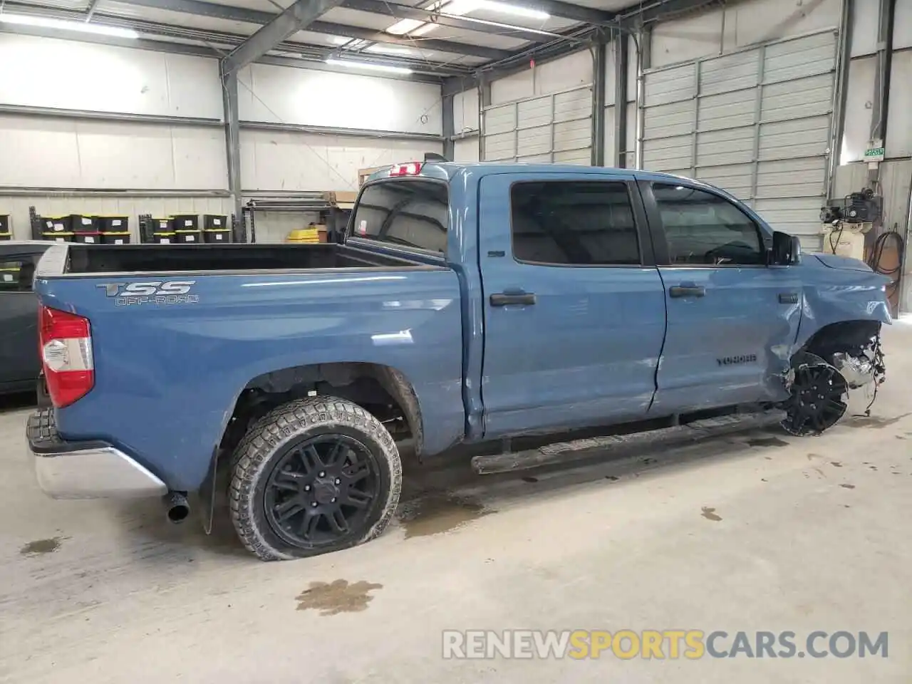 3 Photograph of a damaged car 5TFDY5F10LX952306 TOYOTA TUNDRA 2020