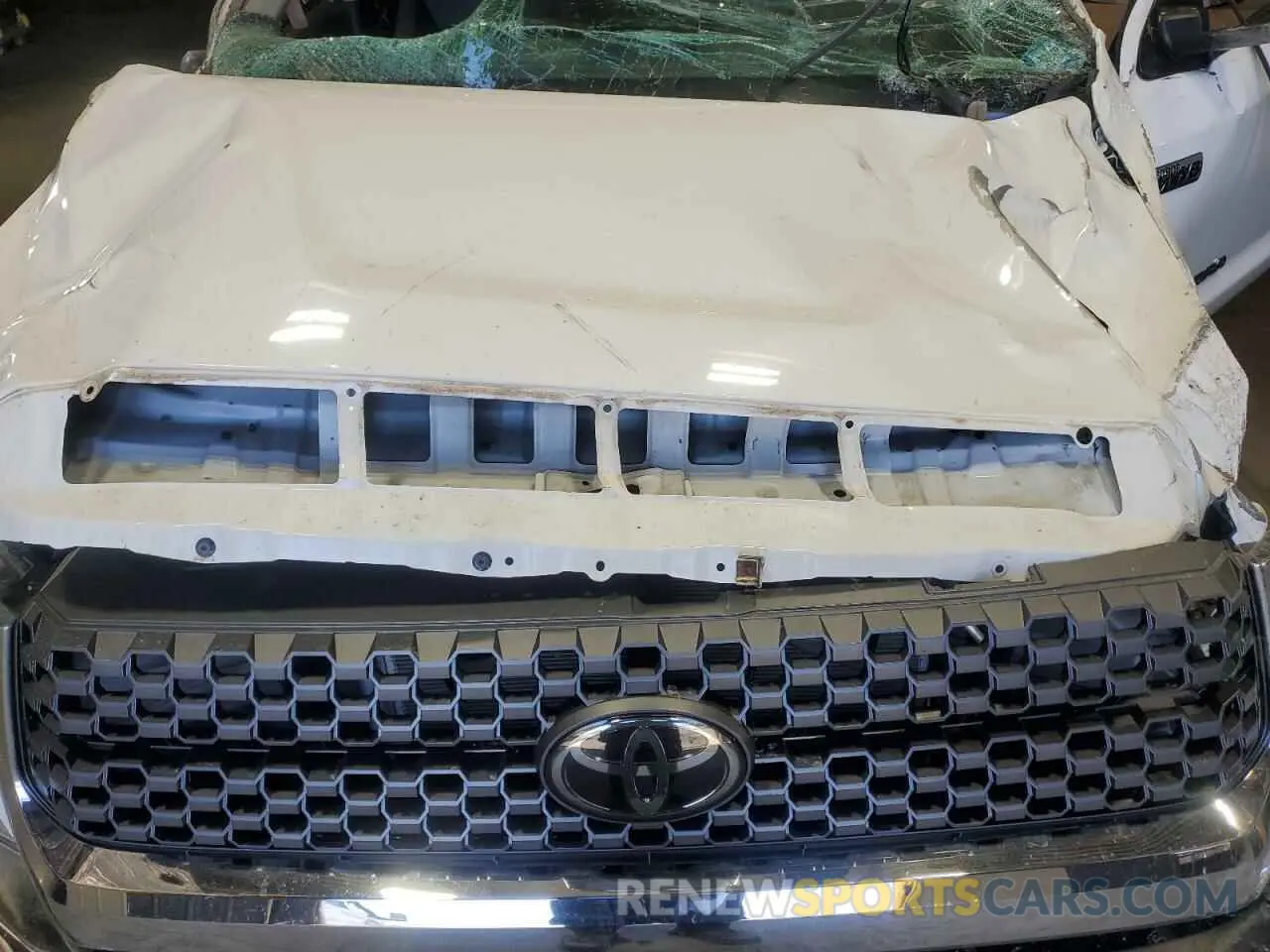 13 Photograph of a damaged car 5TFDY5F11LX897834 TOYOTA TUNDRA 2020