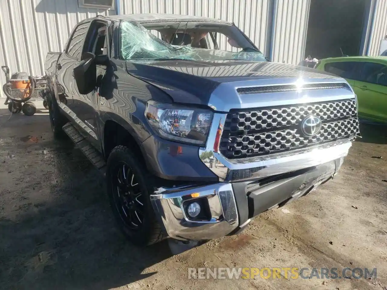 1 Photograph of a damaged car 5TFDY5F11LX909819 TOYOTA TUNDRA 2020