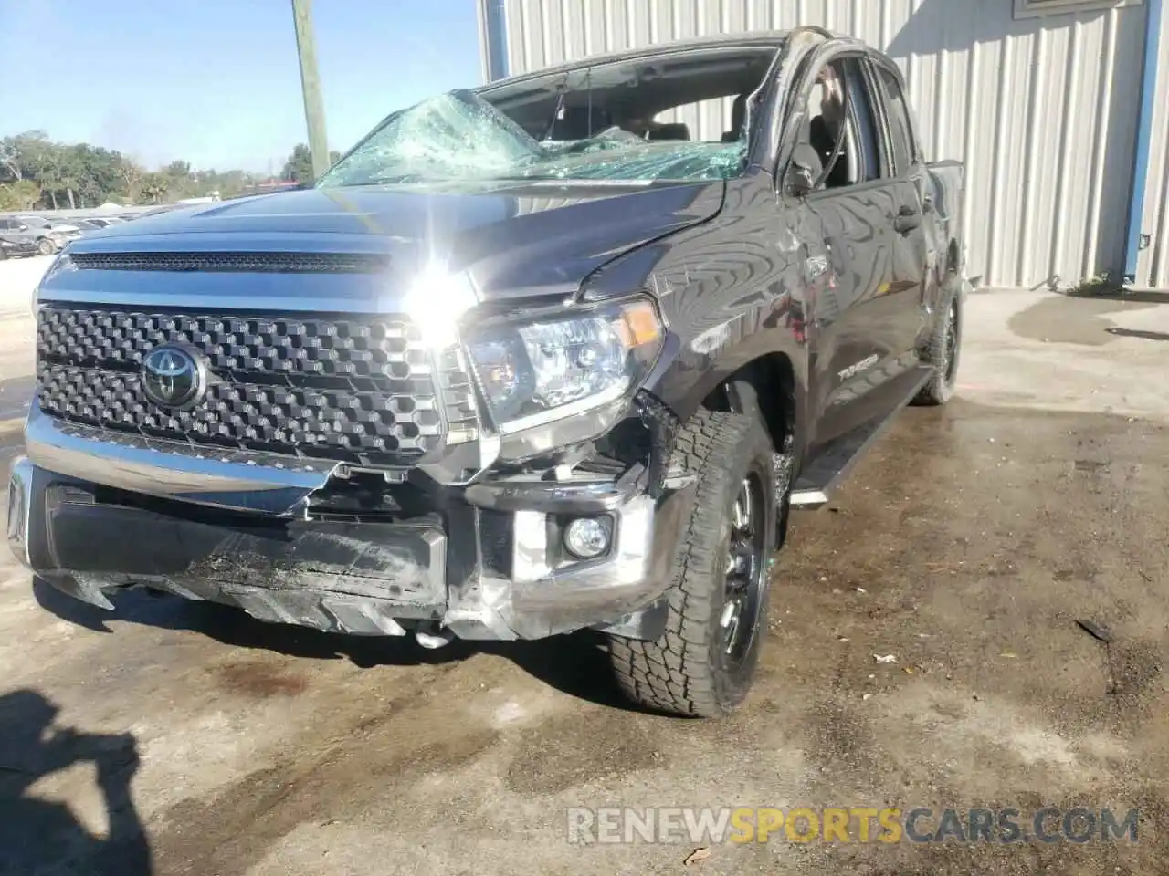 2 Photograph of a damaged car 5TFDY5F11LX909819 TOYOTA TUNDRA 2020