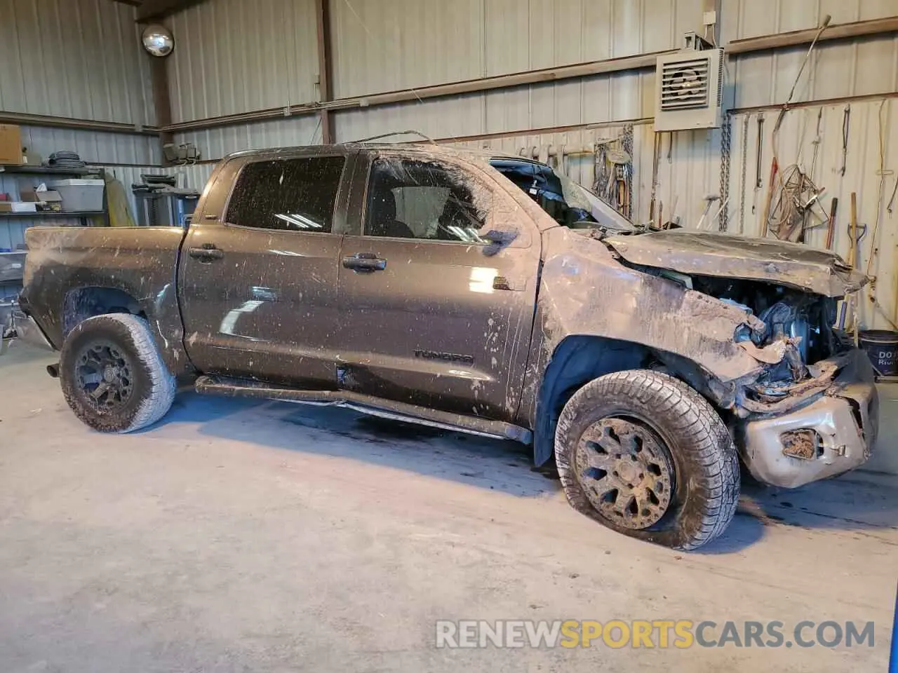 4 Photograph of a damaged car 5TFDY5F11LX927351 TOYOTA TUNDRA 2020