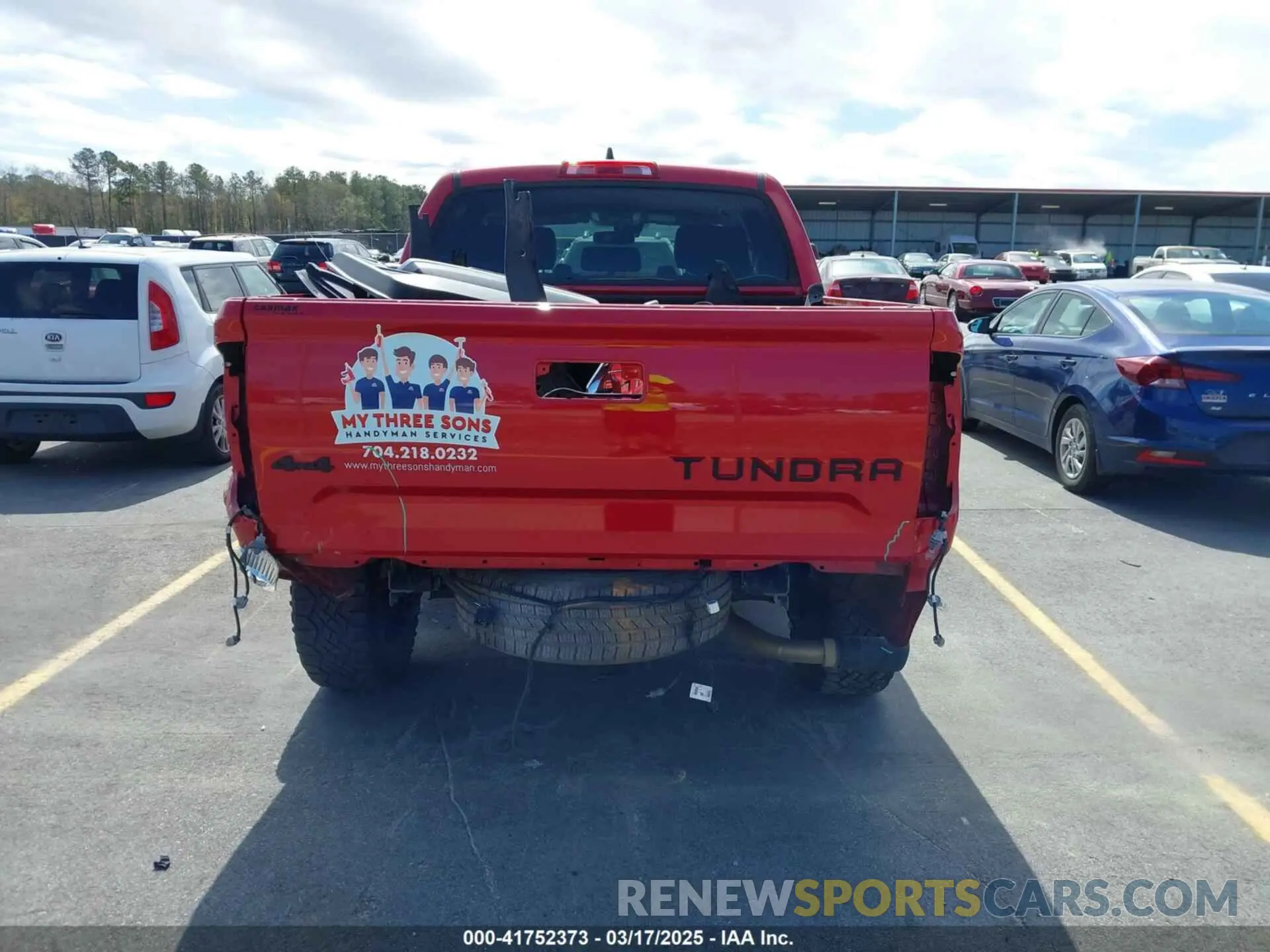 17 Photograph of a damaged car 5TFDY5F11LX946434 TOYOTA TUNDRA 2020