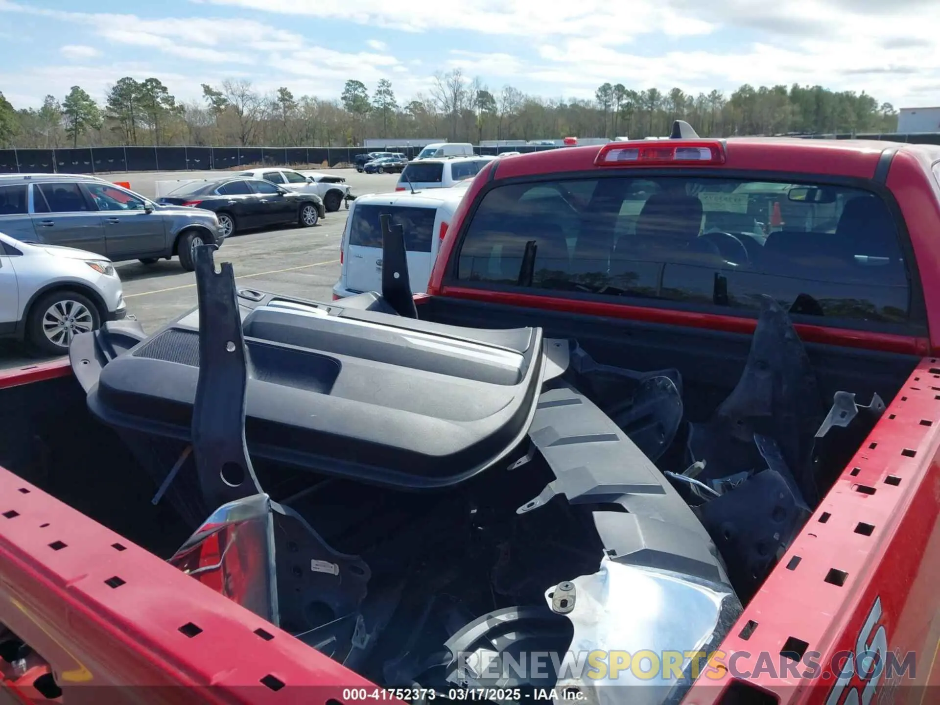 18 Photograph of a damaged car 5TFDY5F11LX946434 TOYOTA TUNDRA 2020