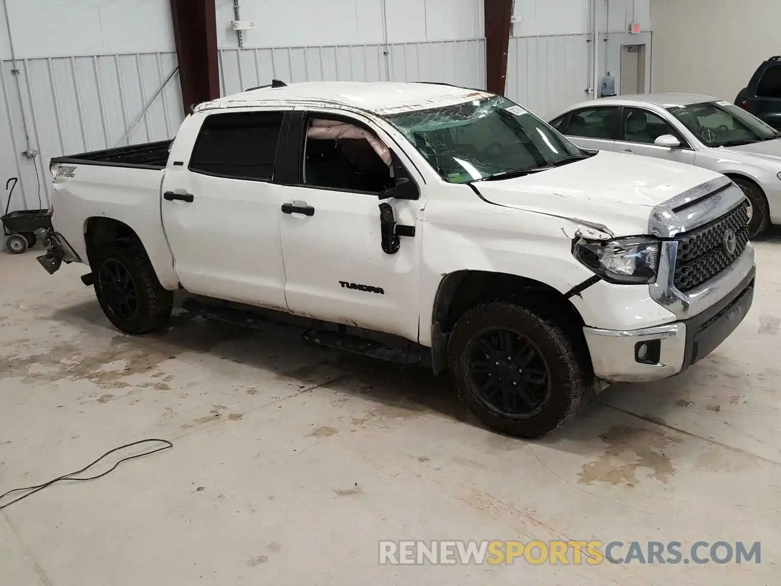 9 Photograph of a damaged car 5TFDY5F11LX952976 TOYOTA TUNDRA 2020