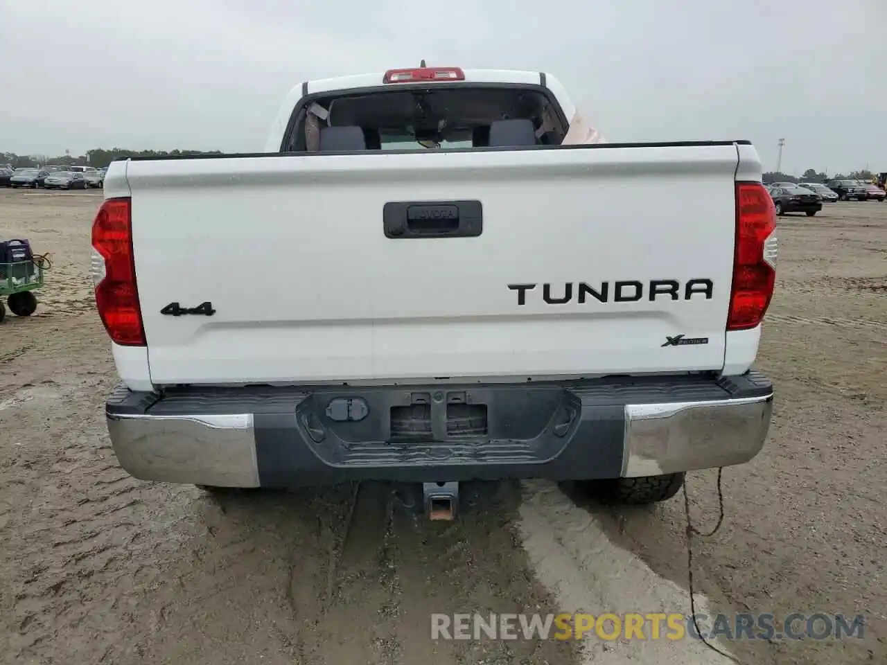 6 Photograph of a damaged car 5TFDY5F12LX873381 TOYOTA TUNDRA 2020