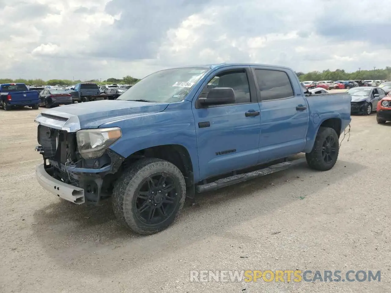 1 Photograph of a damaged car 5TFDY5F12LX887345 TOYOTA TUNDRA 2020