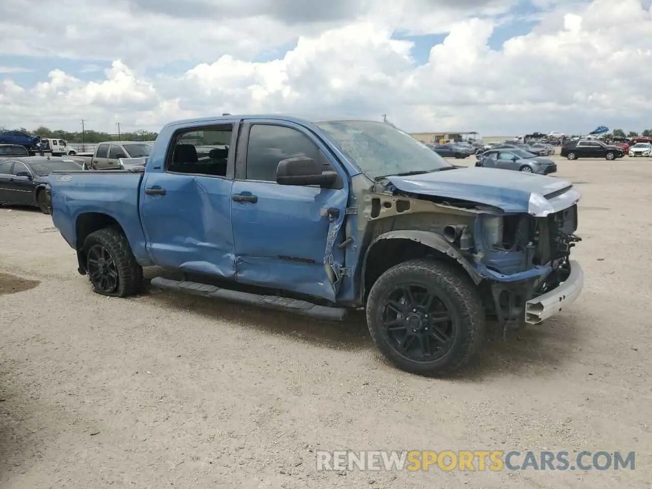 4 Photograph of a damaged car 5TFDY5F12LX887345 TOYOTA TUNDRA 2020