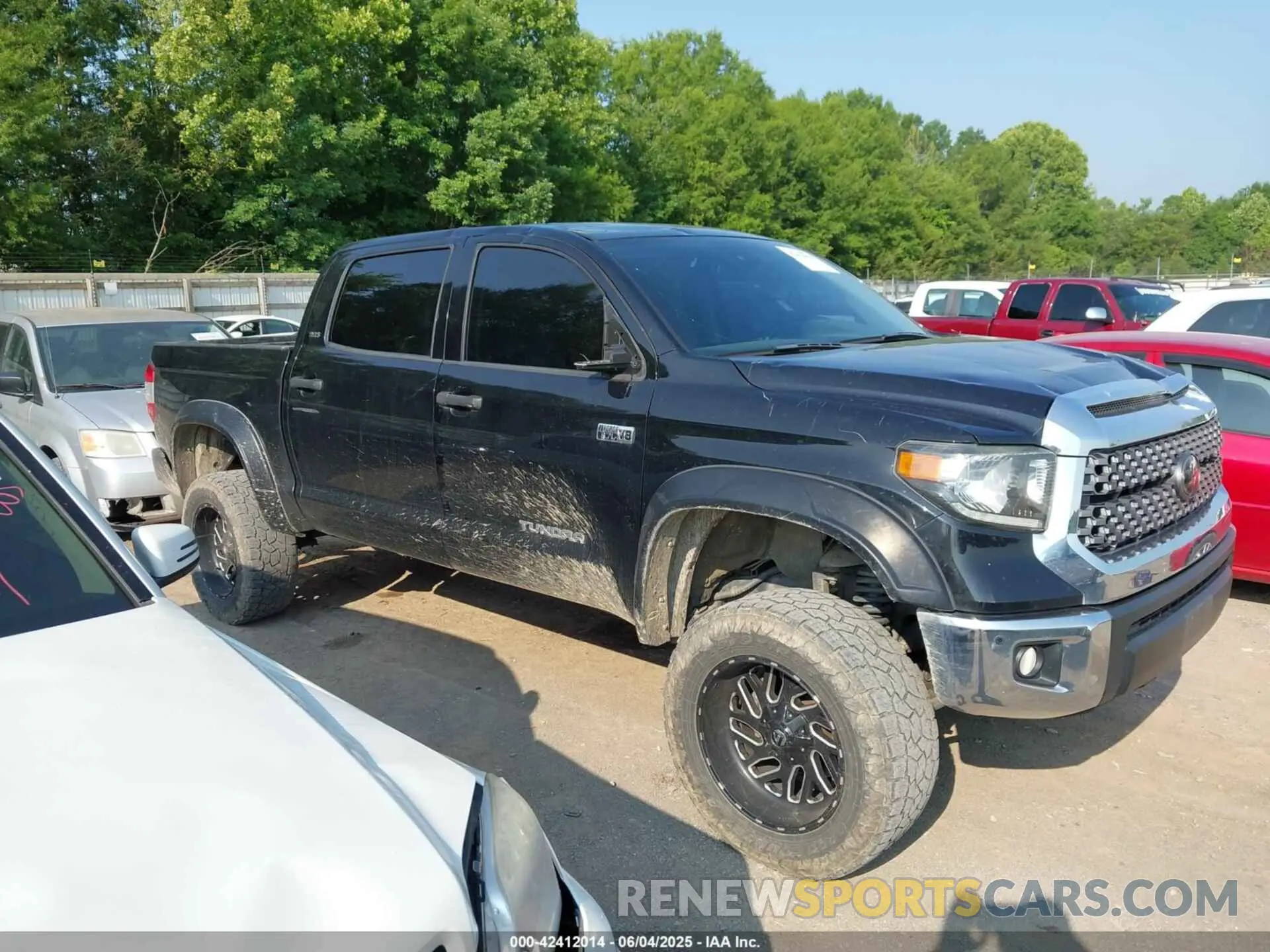 13 Photograph of a damaged car 5TFDY5F12LX910560 TOYOTA TUNDRA 2020