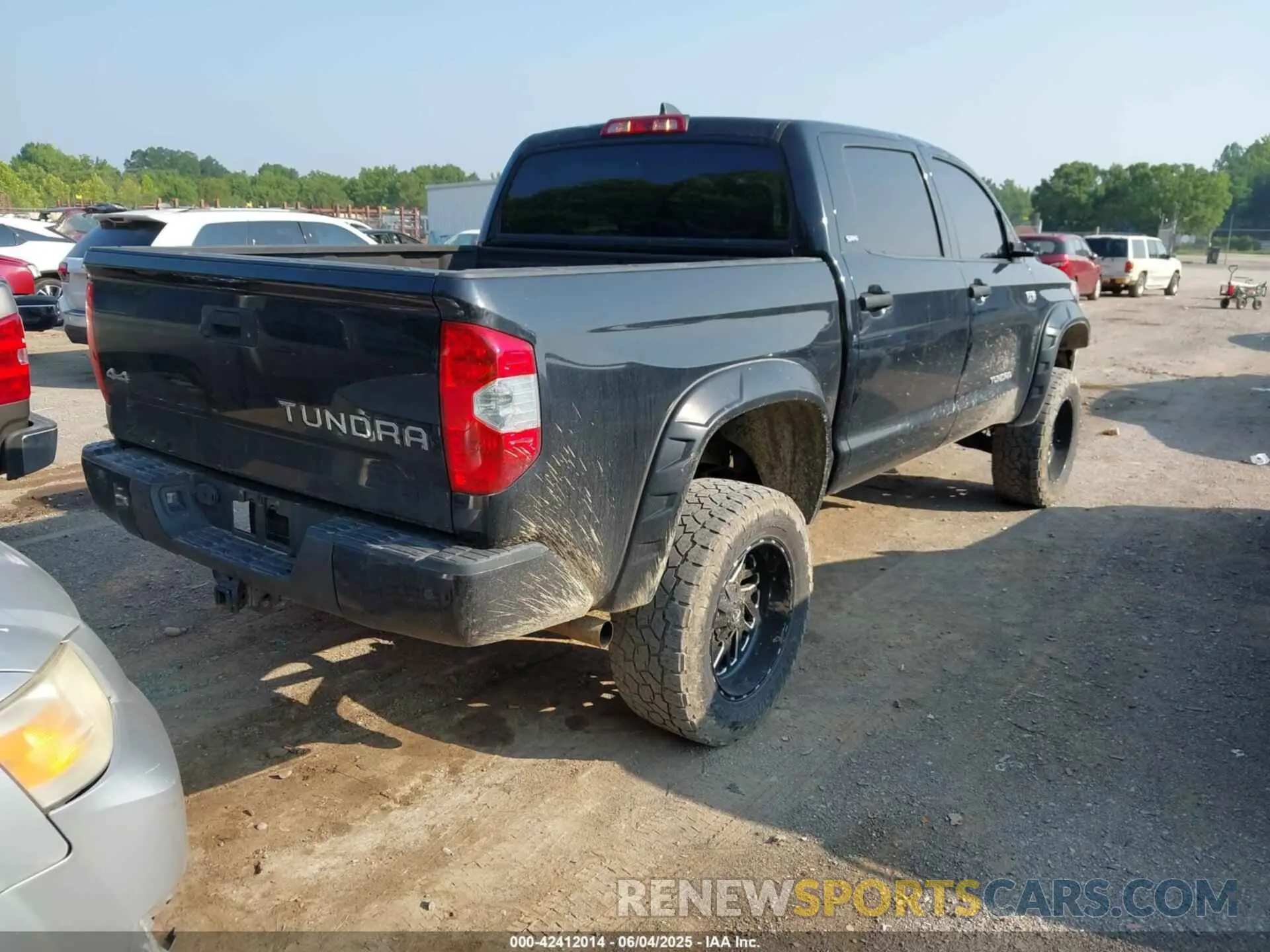 4 Photograph of a damaged car 5TFDY5F12LX910560 TOYOTA TUNDRA 2020