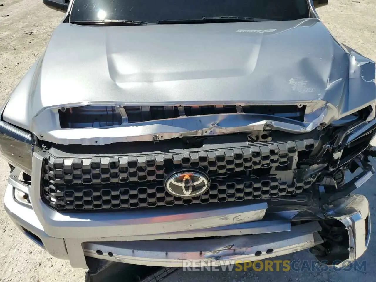 13 Photograph of a damaged car 5TFDY5F12LX942201 TOYOTA TUNDRA 2020