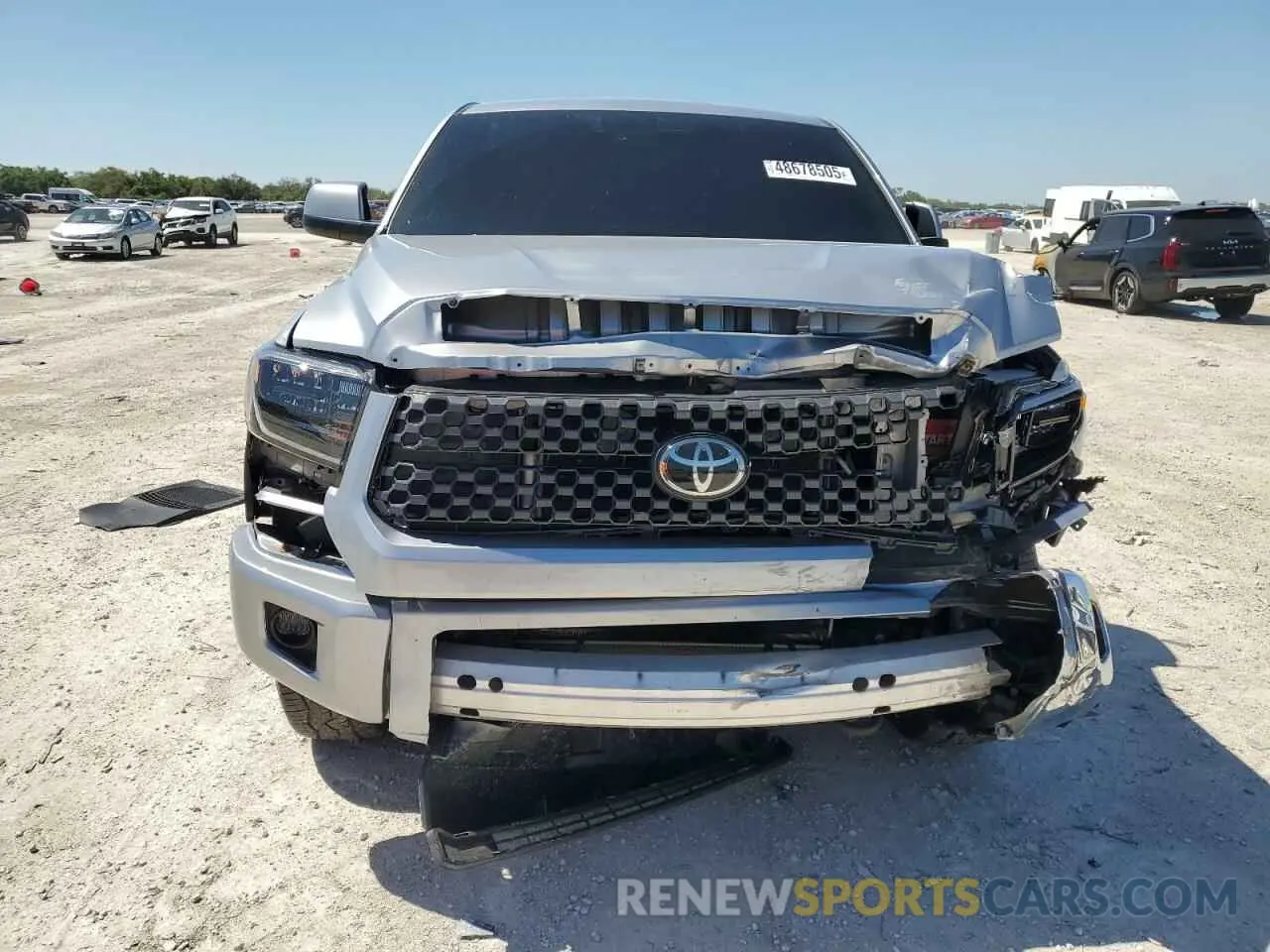 5 Photograph of a damaged car 5TFDY5F12LX942201 TOYOTA TUNDRA 2020
