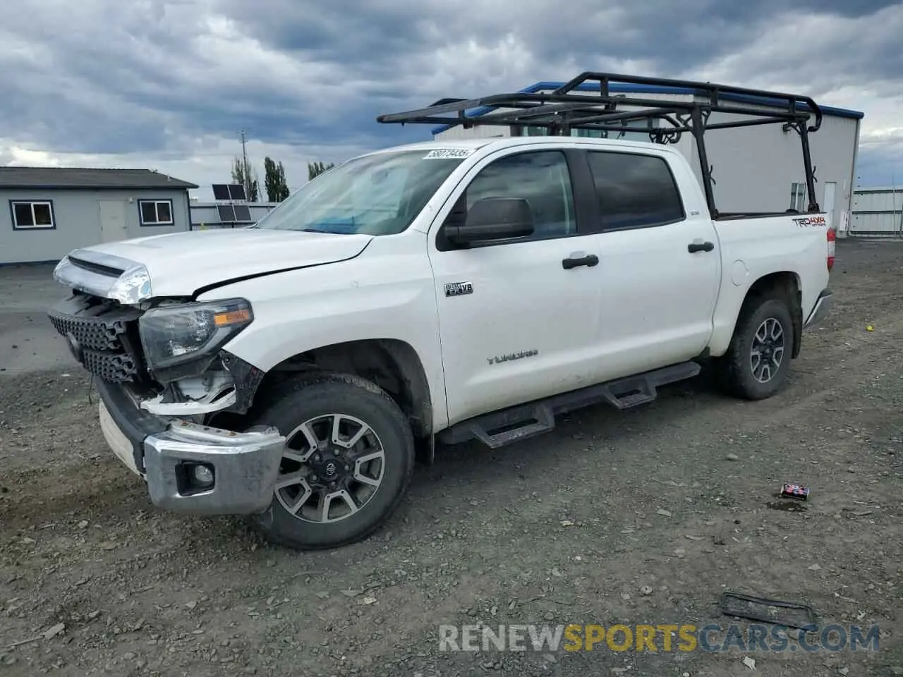 1 Photograph of a damaged car 5TFDY5F12LX955028 TOYOTA TUNDRA 2020