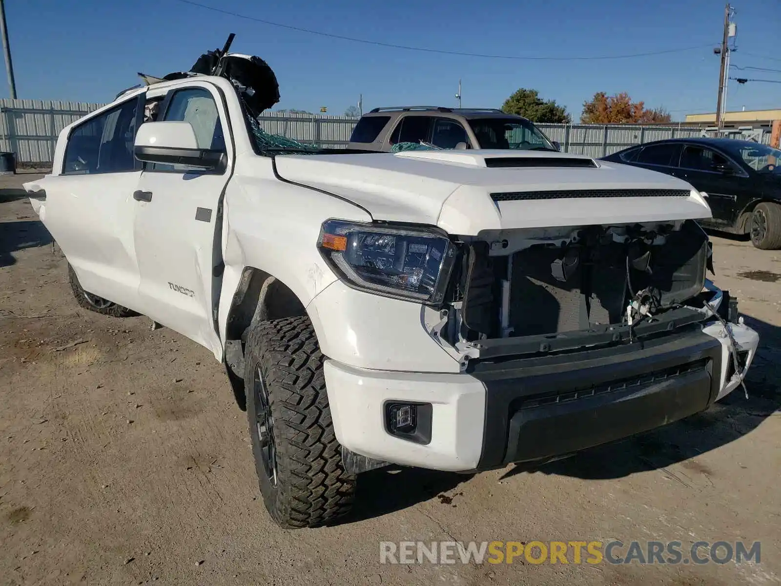 1 Photograph of a damaged car 5TFDY5F13LX901219 TOYOTA TUNDRA 2020