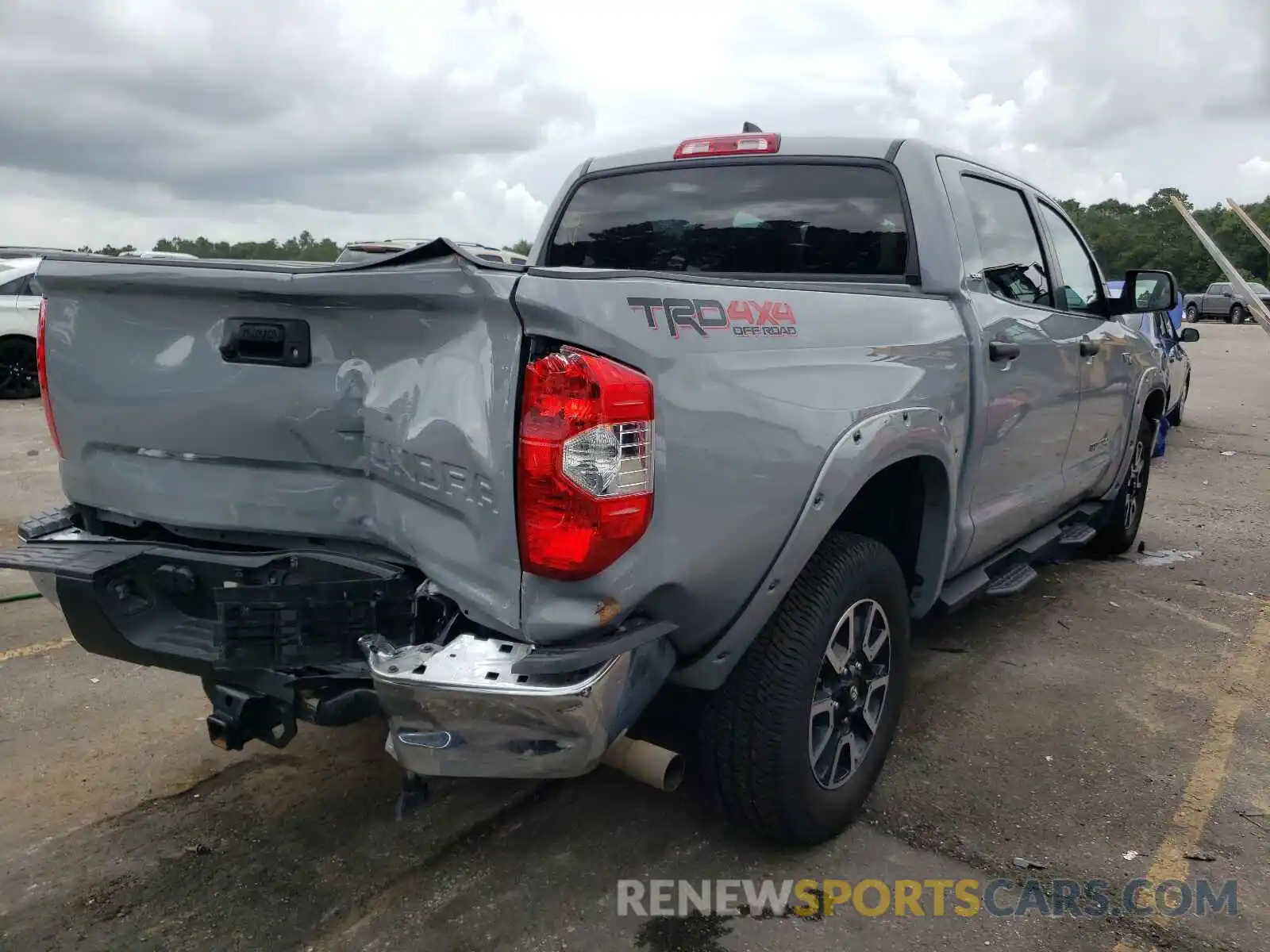 4 Photograph of a damaged car 5TFDY5F13LX928078 TOYOTA TUNDRA 2020