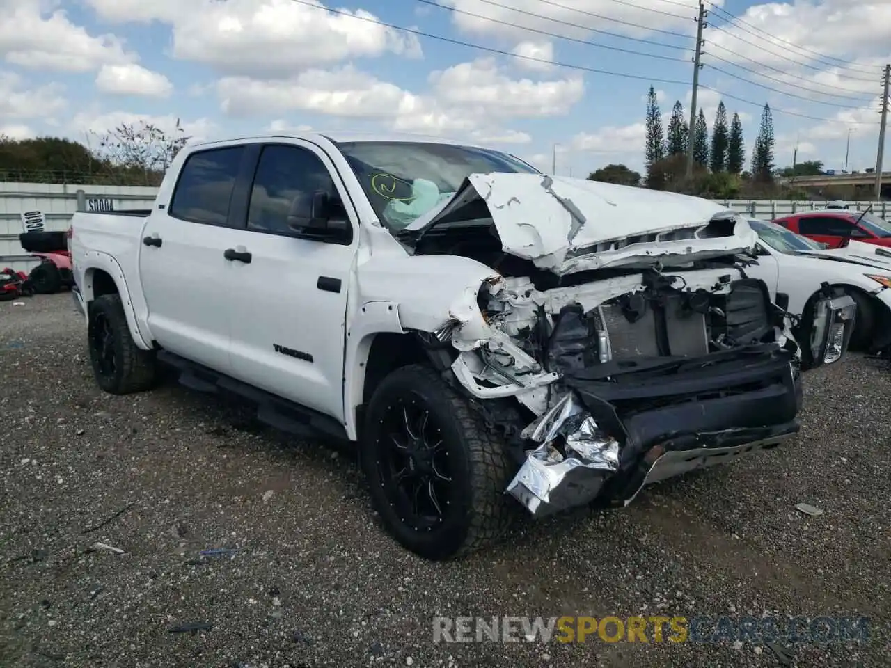 1 Photograph of a damaged car 5TFDY5F13LX928596 TOYOTA TUNDRA 2020