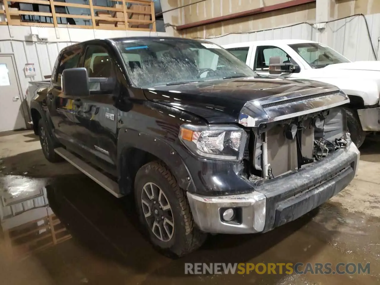 4 Photograph of a damaged car 5TFDY5F14LX893972 TOYOTA TUNDRA 2020