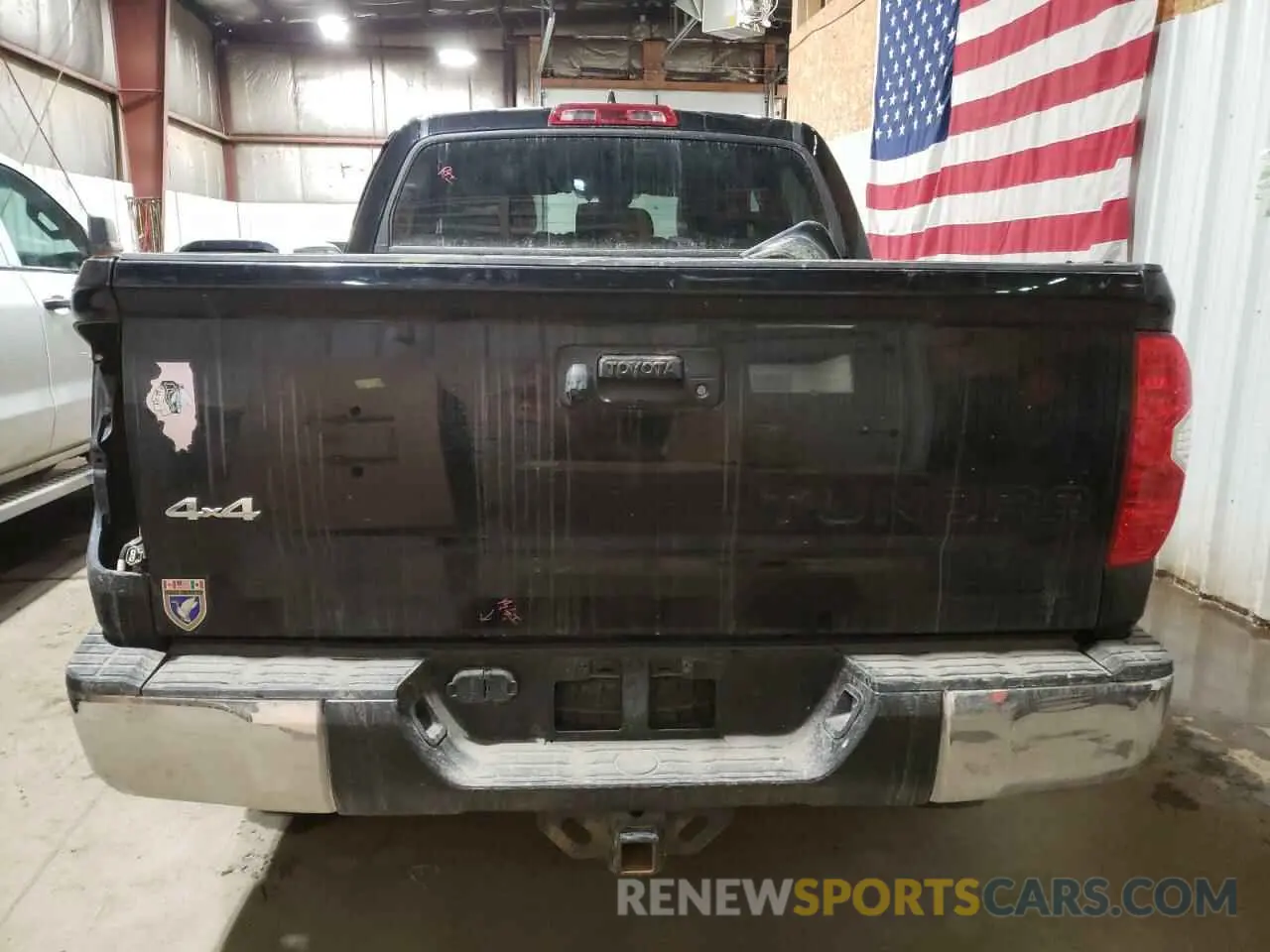 6 Photograph of a damaged car 5TFDY5F14LX893972 TOYOTA TUNDRA 2020