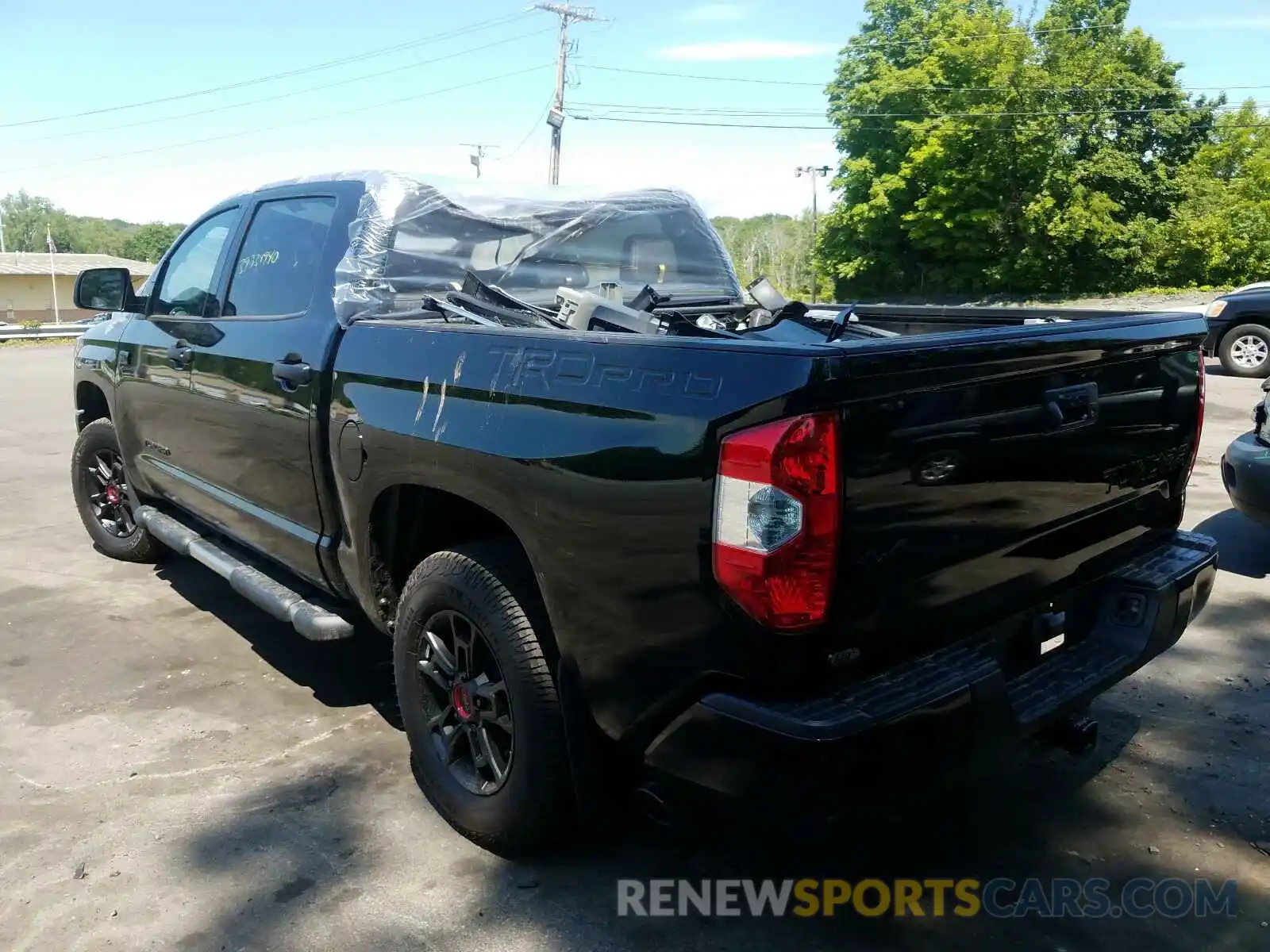 3 Photograph of a damaged car 5TFDY5F14LX916778 TOYOTA TUNDRA 2020