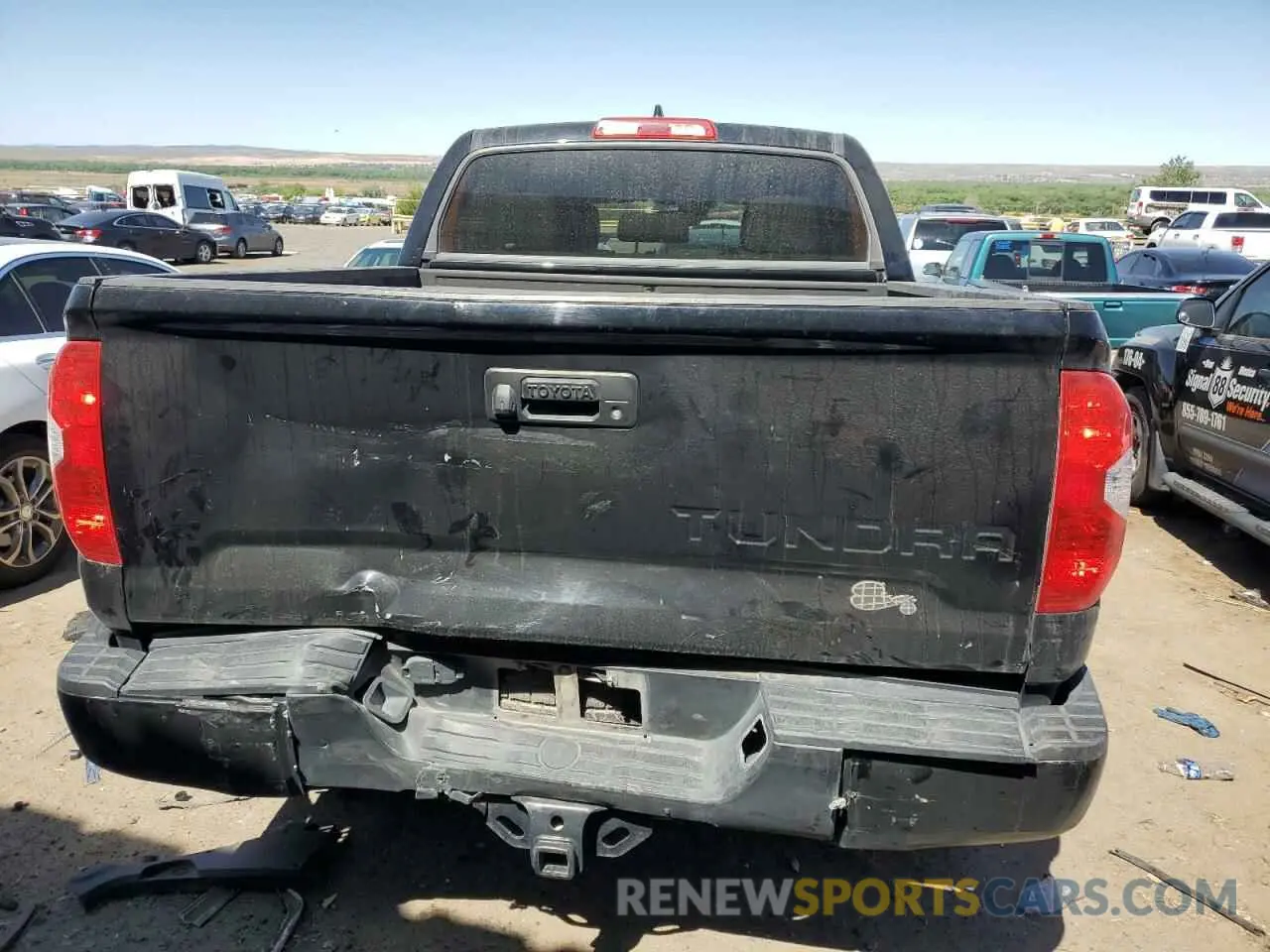6 Photograph of a damaged car 5TFDY5F14LX931135 TOYOTA TUNDRA 2020