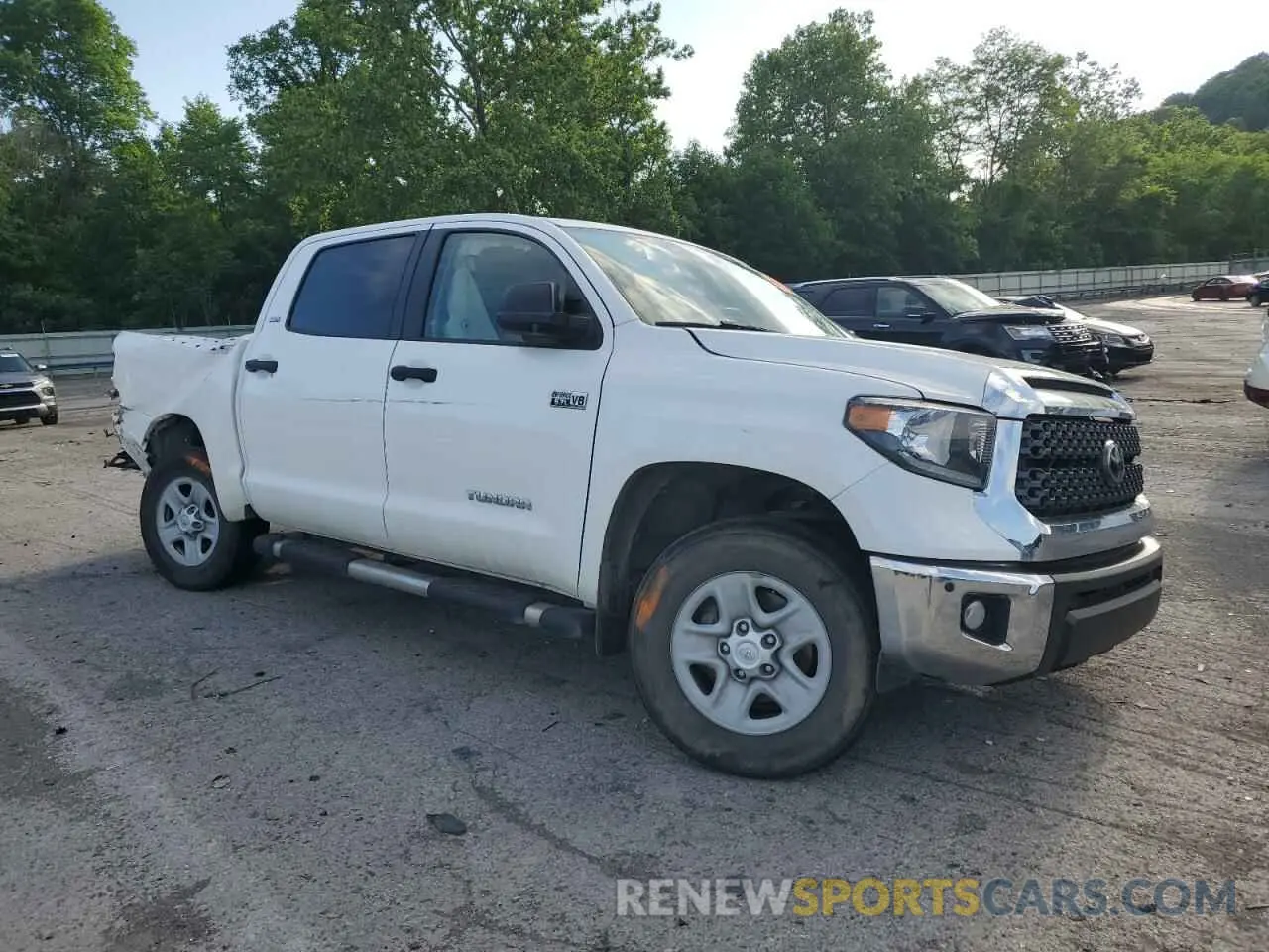 4 Photograph of a damaged car 5TFDY5F14LX946217 TOYOTA TUNDRA 2020