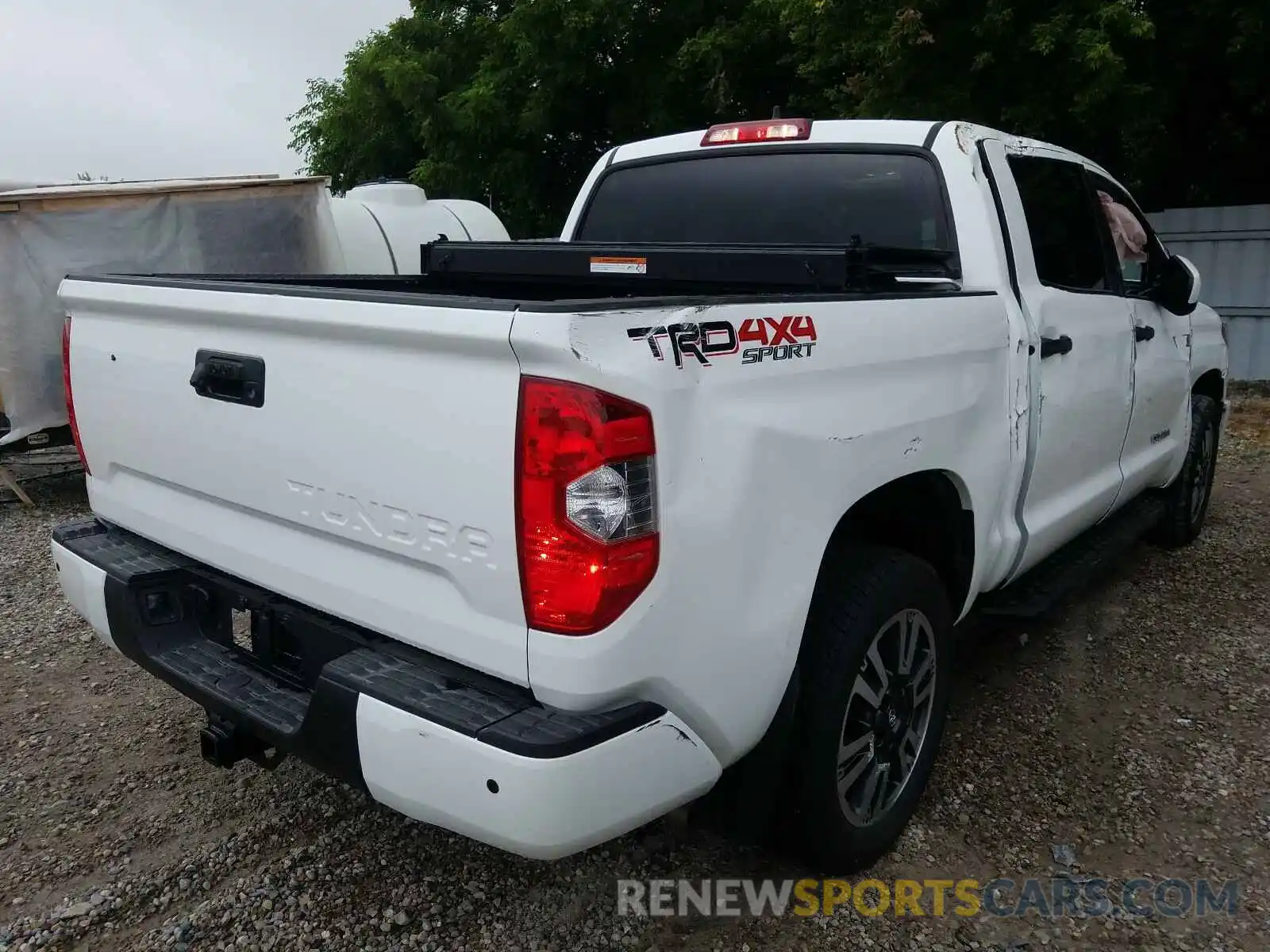 4 Photograph of a damaged car 5TFDY5F15LX909631 TOYOTA TUNDRA 2020