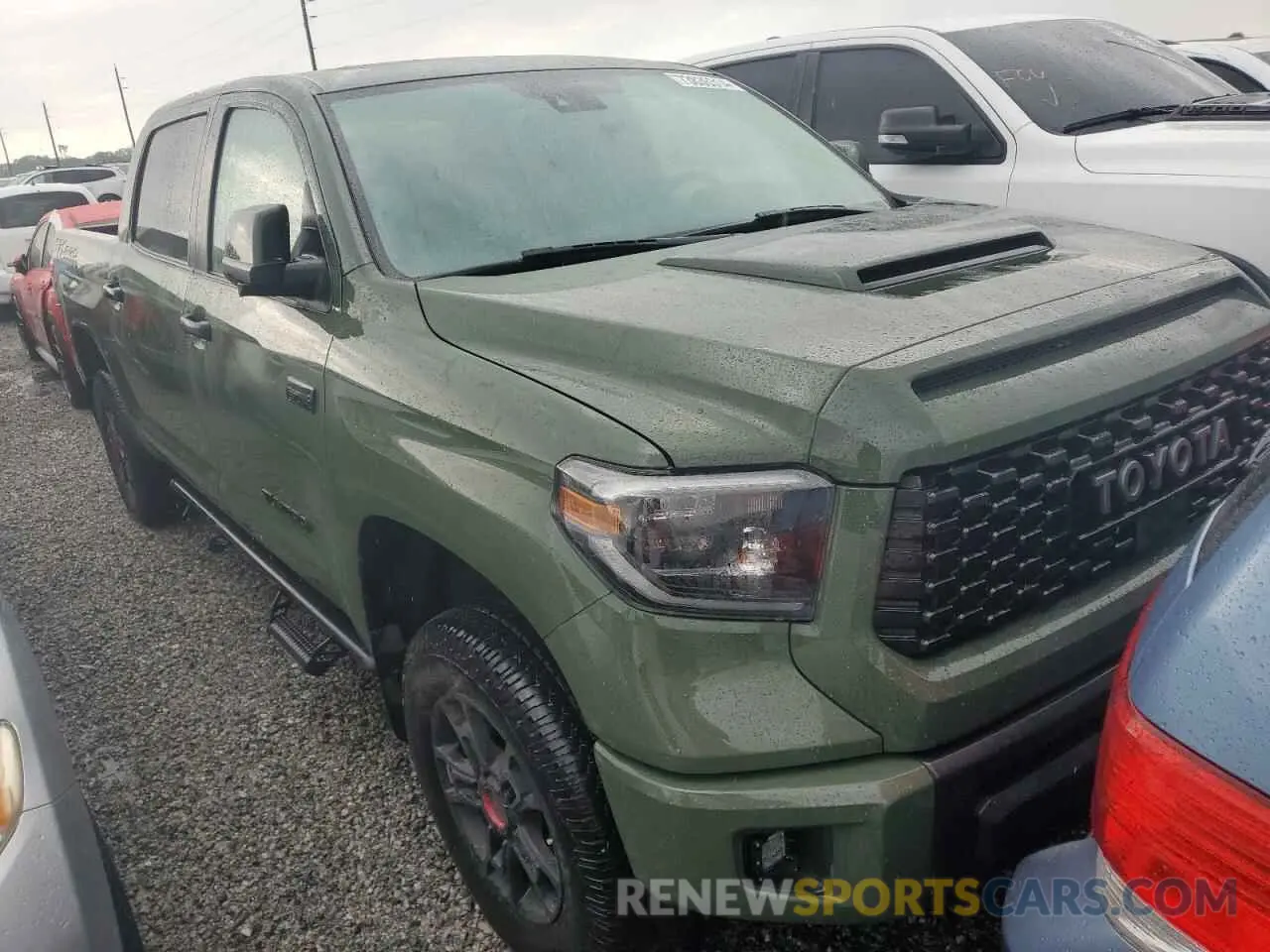 4 Photograph of a damaged car 5TFDY5F15LX923898 TOYOTA TUNDRA 2020
