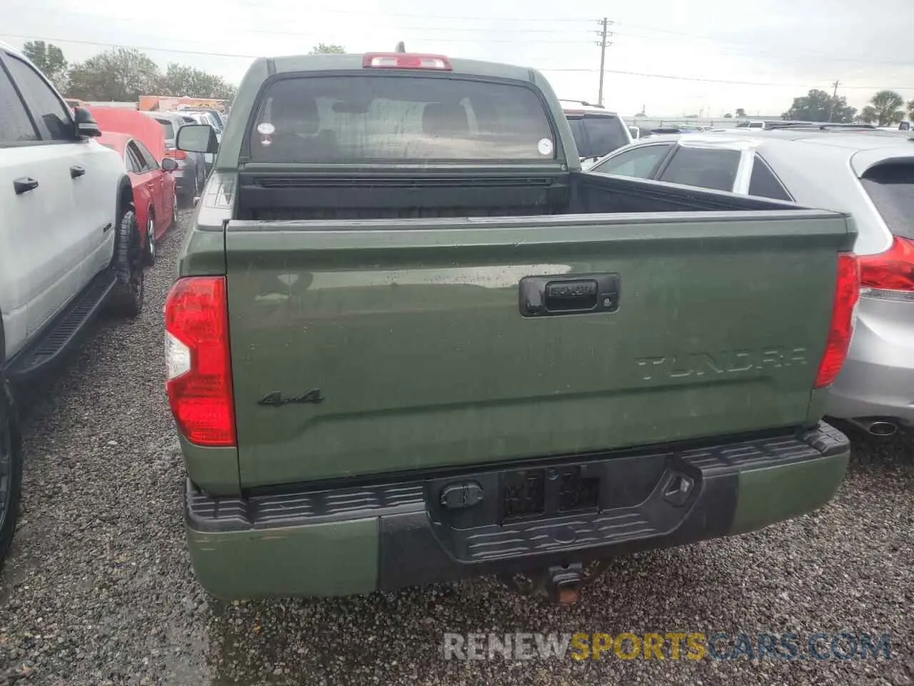 6 Photograph of a damaged car 5TFDY5F15LX923898 TOYOTA TUNDRA 2020