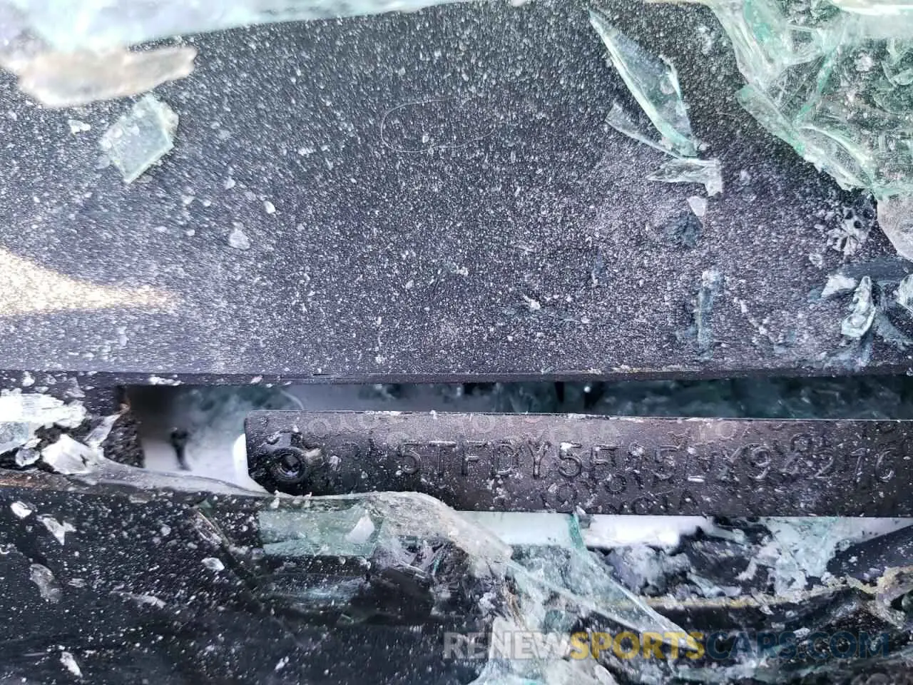 12 Photograph of a damaged car 5TFDY5F15LX942161 TOYOTA TUNDRA 2020