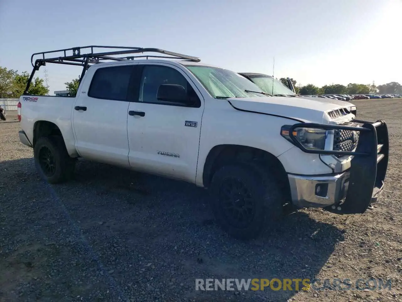 4 Photograph of a damaged car 5TFDY5F15LX942161 TOYOTA TUNDRA 2020