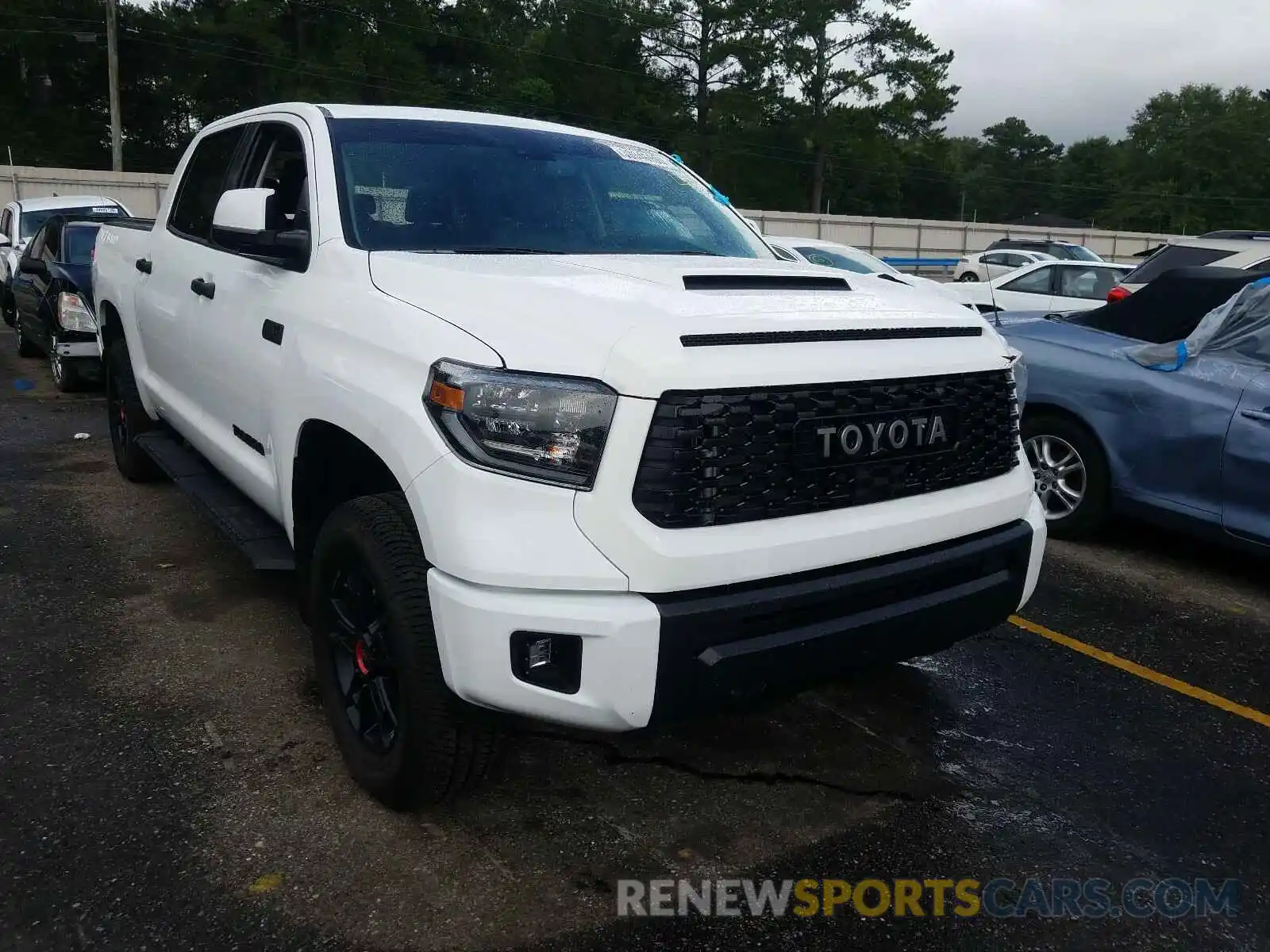 1 Photograph of a damaged car 5TFDY5F16LX901103 TOYOTA TUNDRA 2020