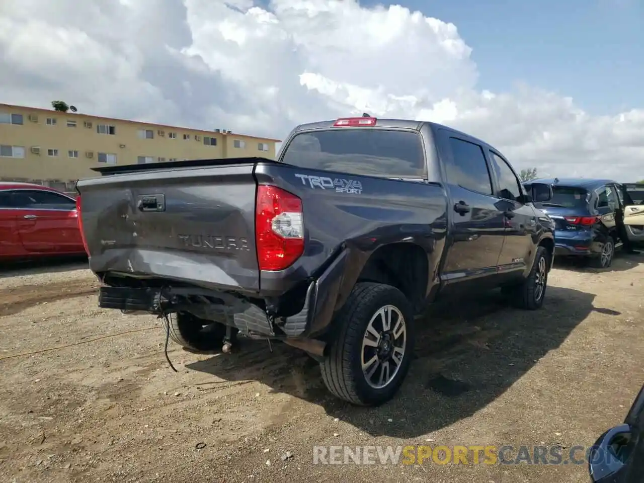 4 Photograph of a damaged car 5TFDY5F16LX911596 TOYOTA TUNDRA 2020