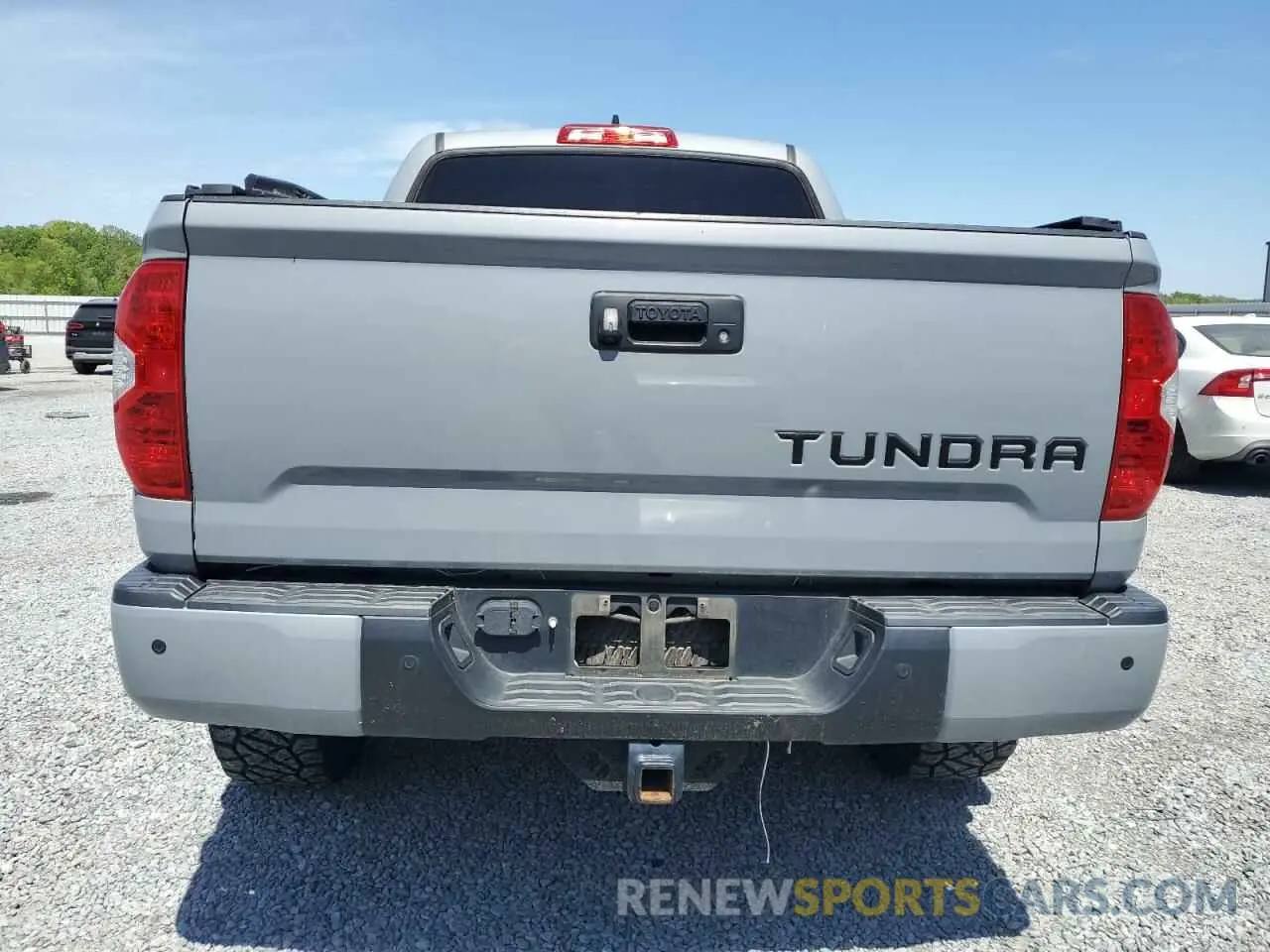 6 Photograph of a damaged car 5TFDY5F16LX930567 TOYOTA TUNDRA 2020