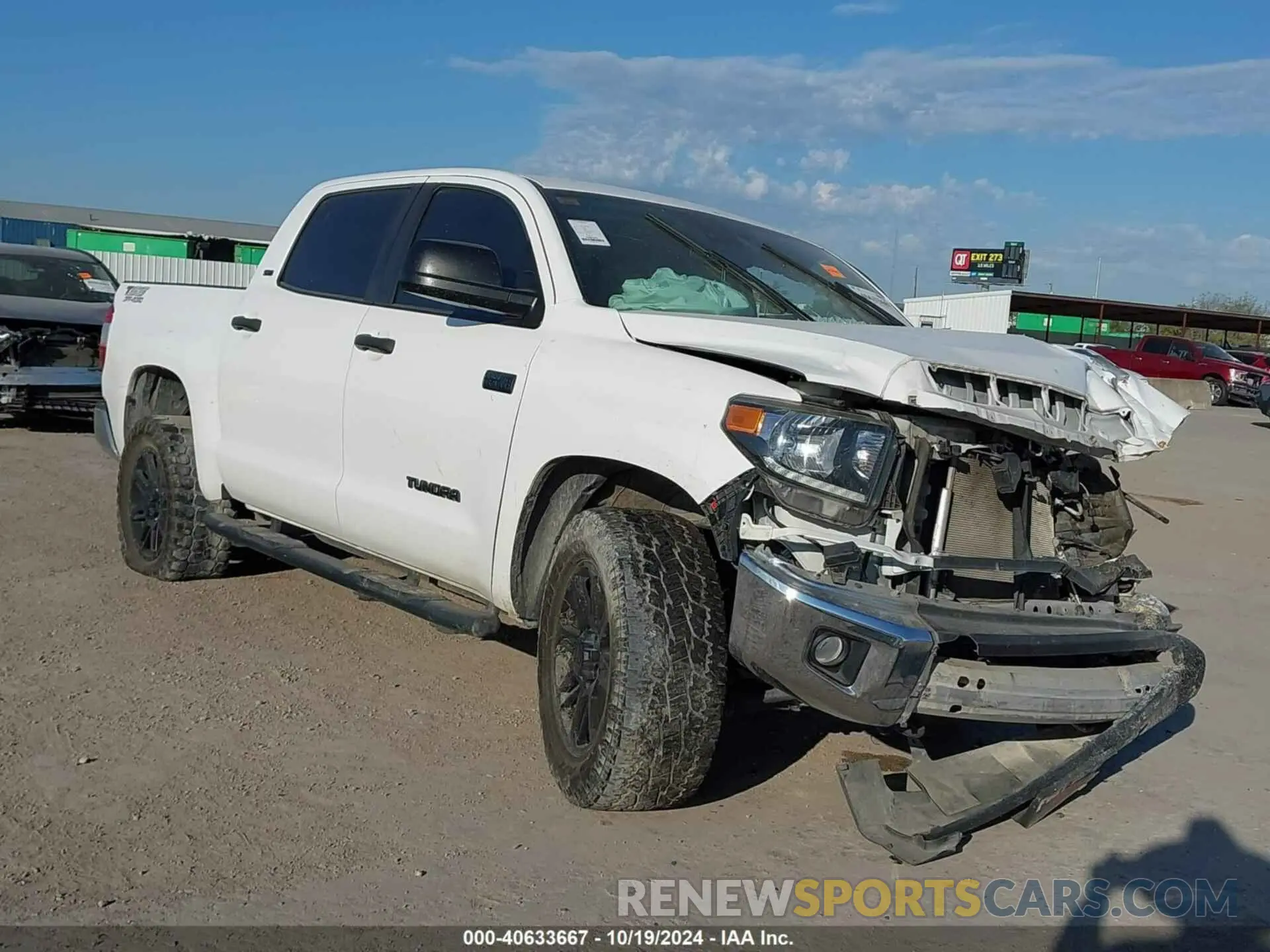 1 Photograph of a damaged car 5TFDY5F16LX945215 TOYOTA TUNDRA 2020