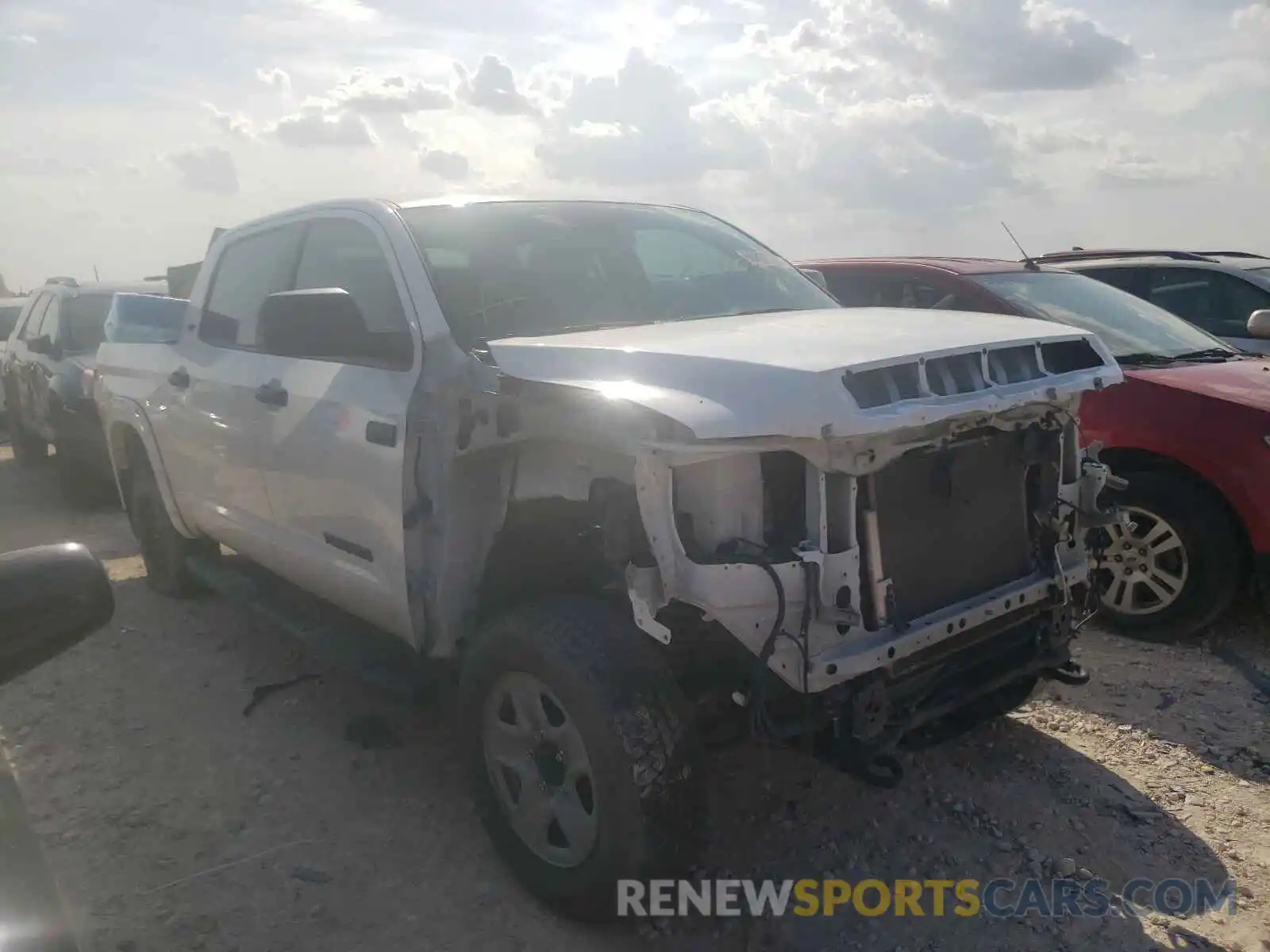 1 Photograph of a damaged car 5TFDY5F17LX886241 TOYOTA TUNDRA 2020