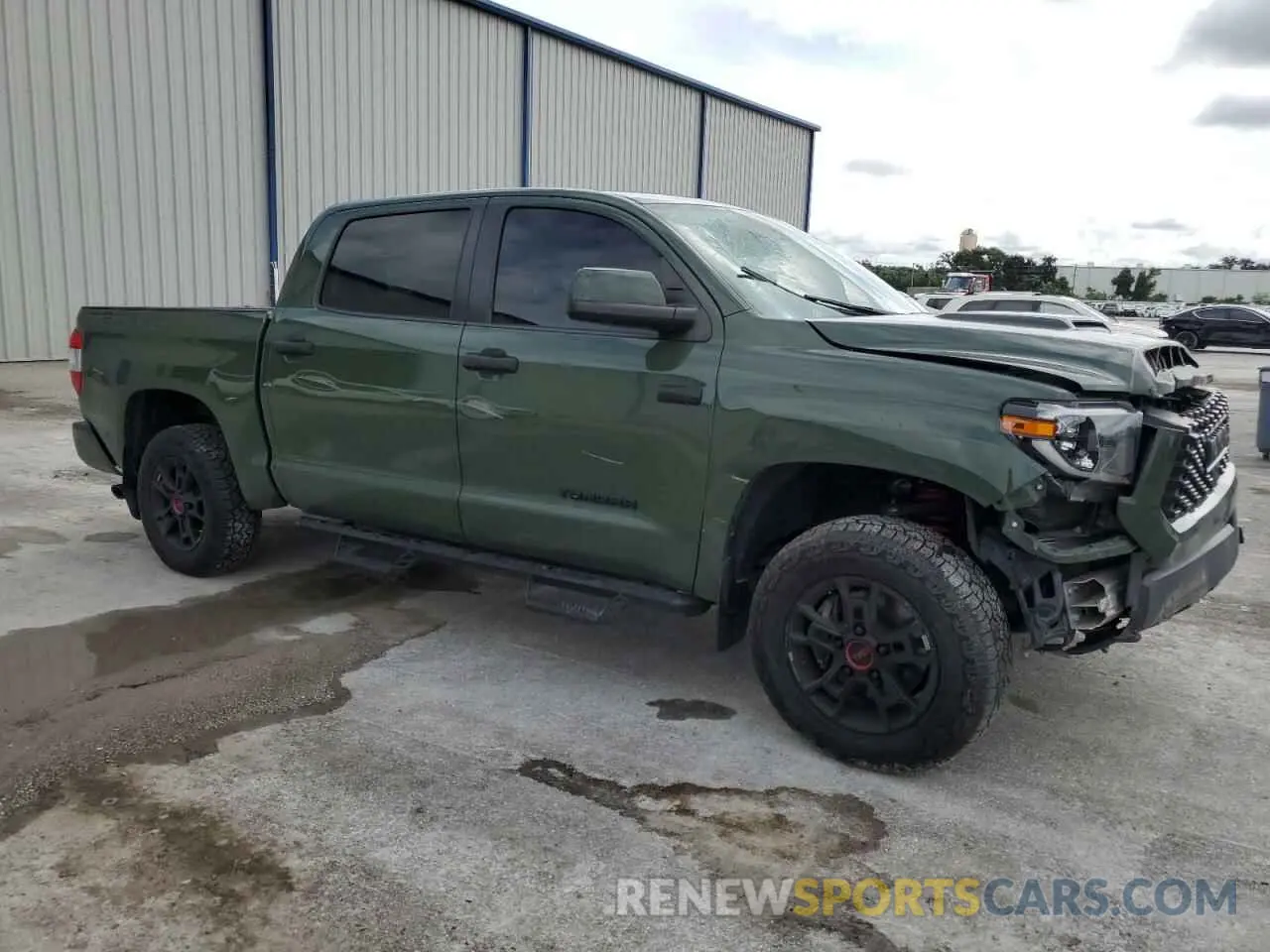 4 Photograph of a damaged car 5TFDY5F17LX894839 TOYOTA TUNDRA 2020