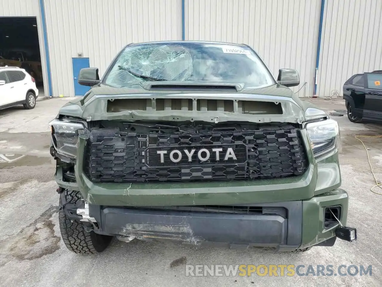 5 Photograph of a damaged car 5TFDY5F17LX894839 TOYOTA TUNDRA 2020